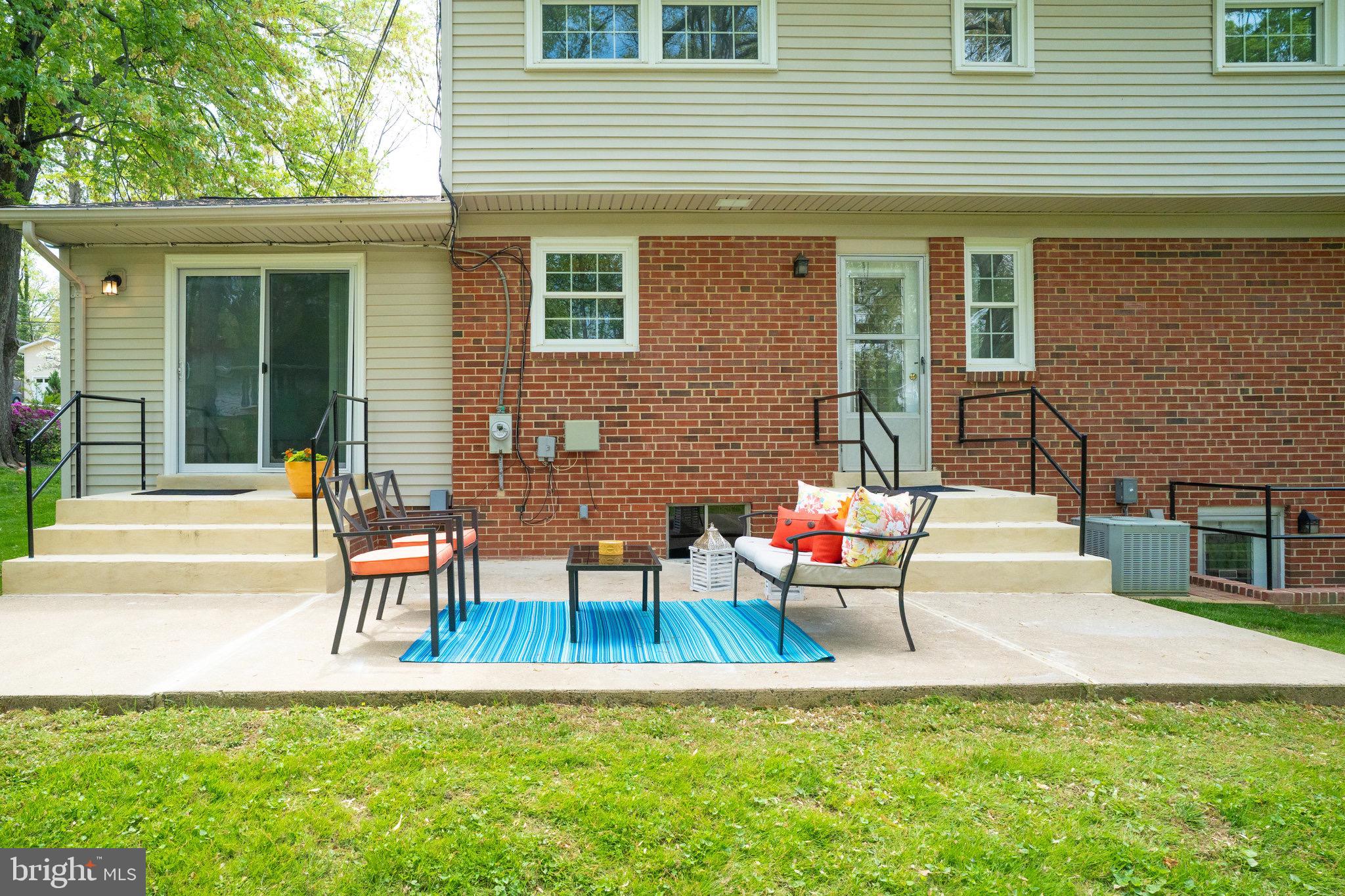 STONEWALL MANOR - Residential