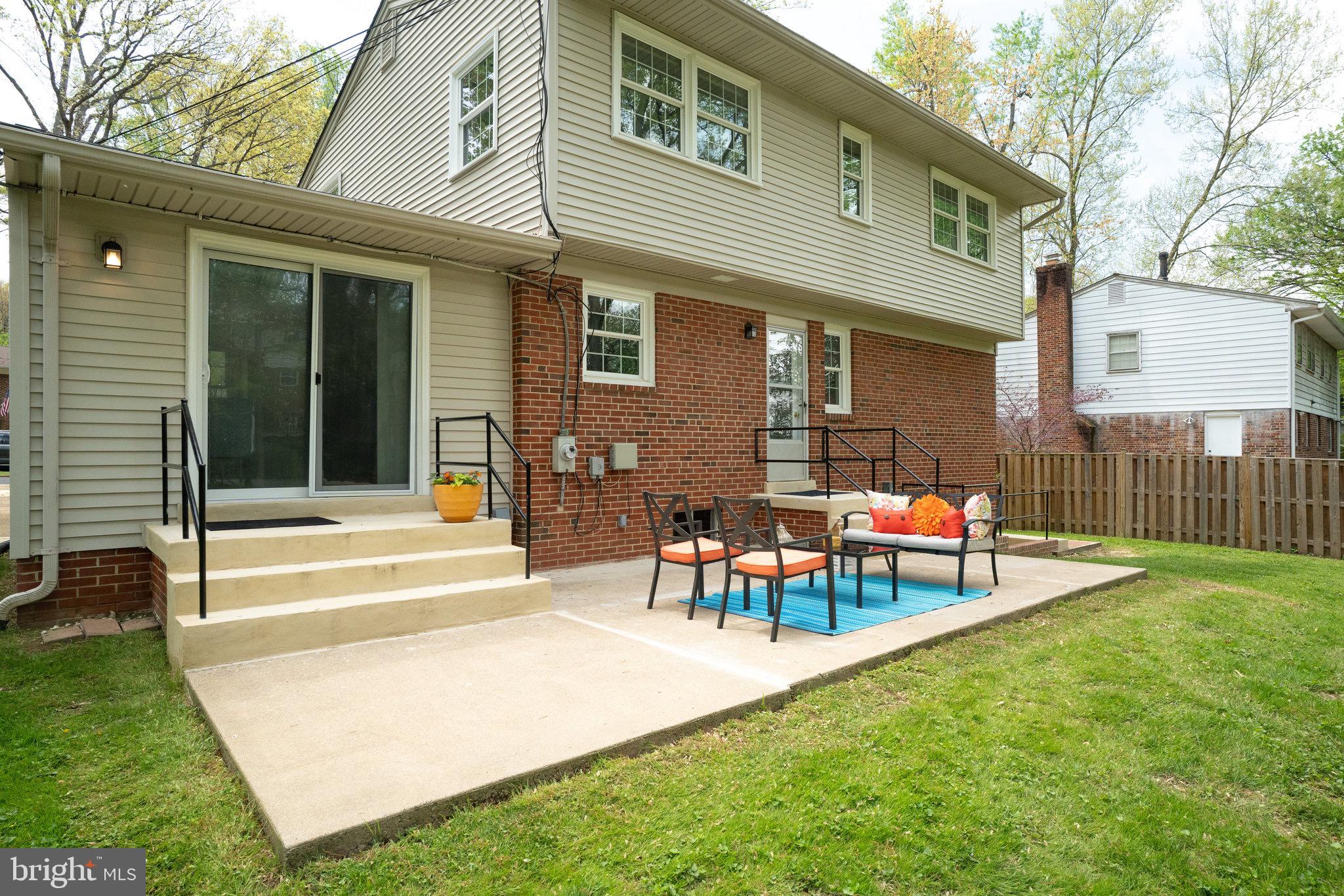 STONEWALL MANOR - Residential