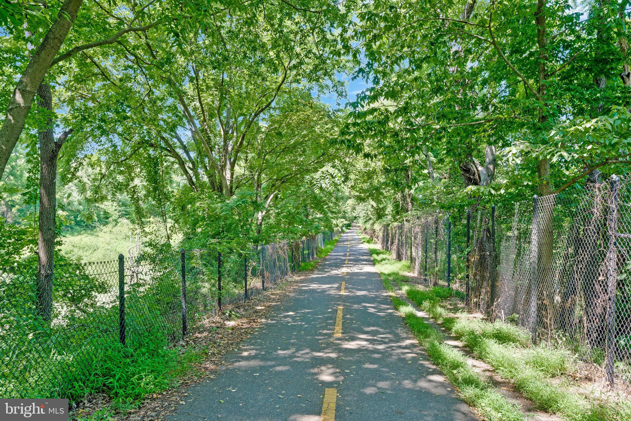 STONEWALL MANOR - Residential