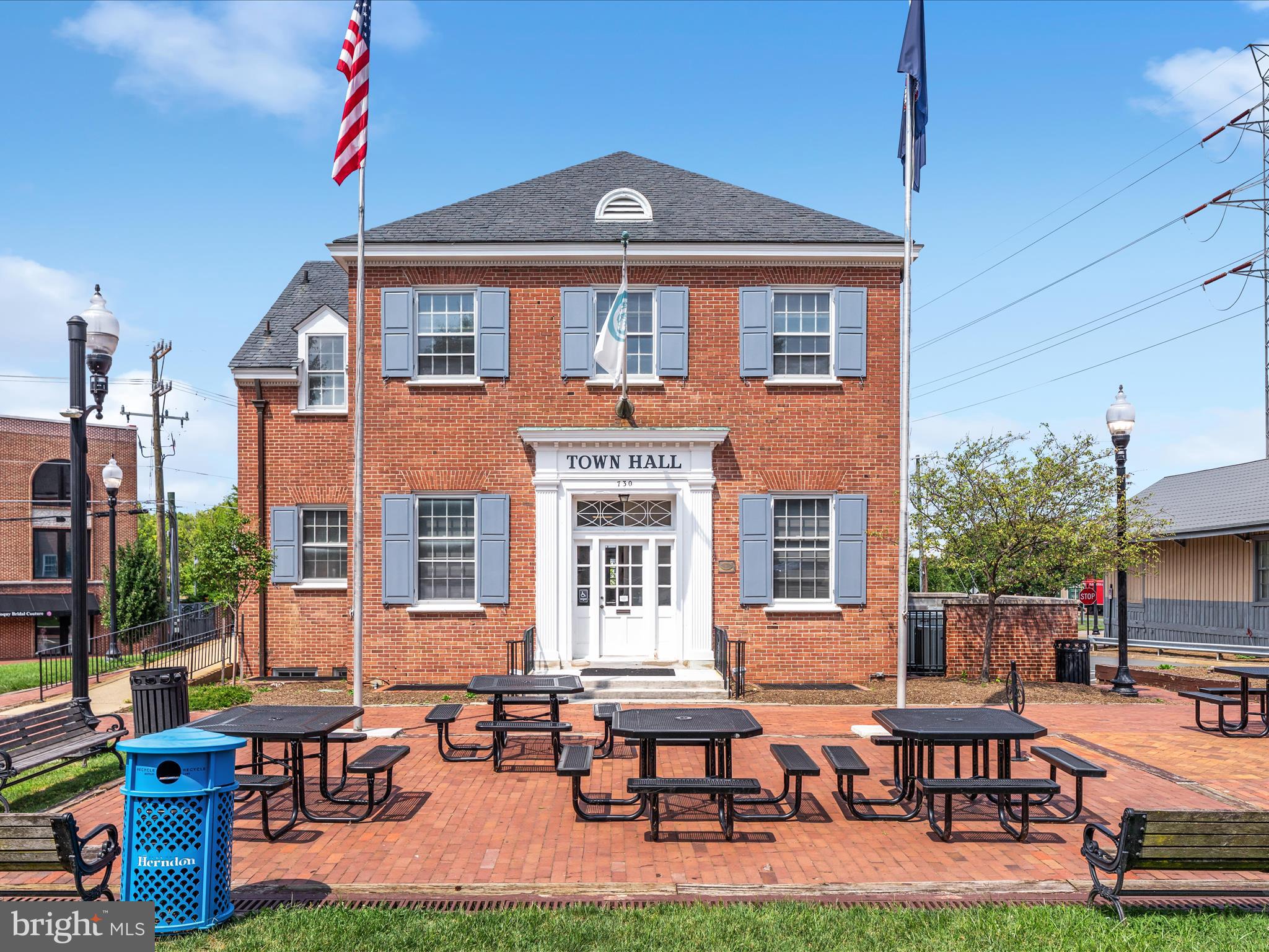 CHESTNUT GROVE - Residential