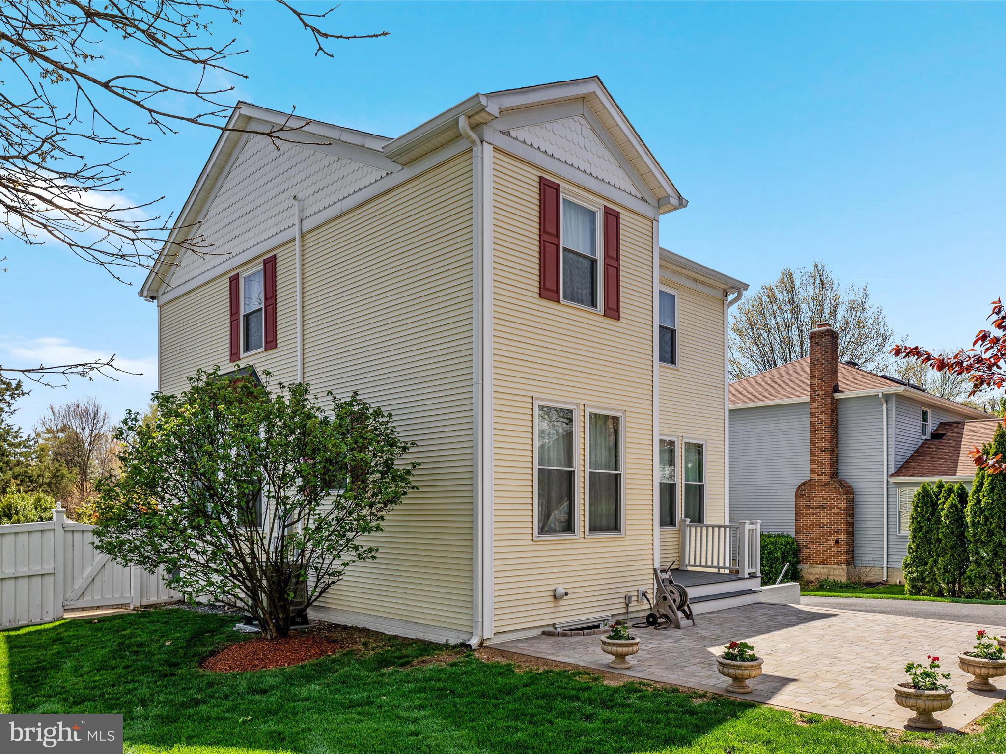 CHESTNUT GROVE - Residential