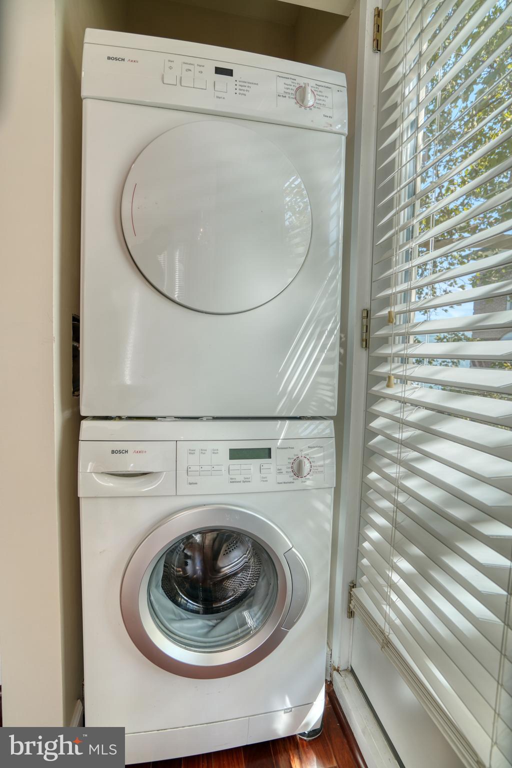 CANAL PLACE - Residential Lease