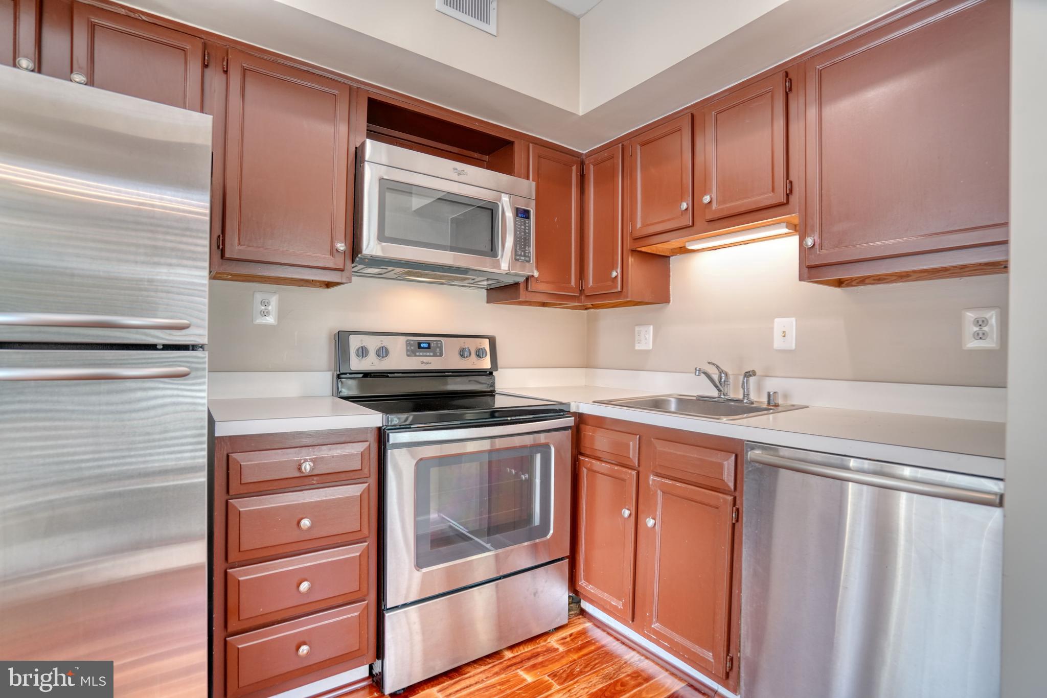 CANAL PLACE - Residential Lease