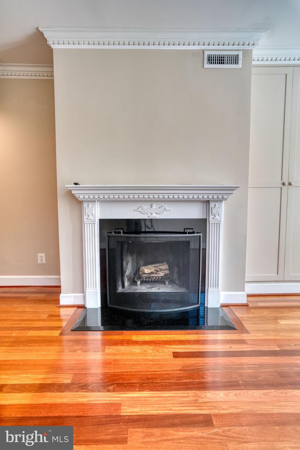 CANAL PLACE - Residential Lease