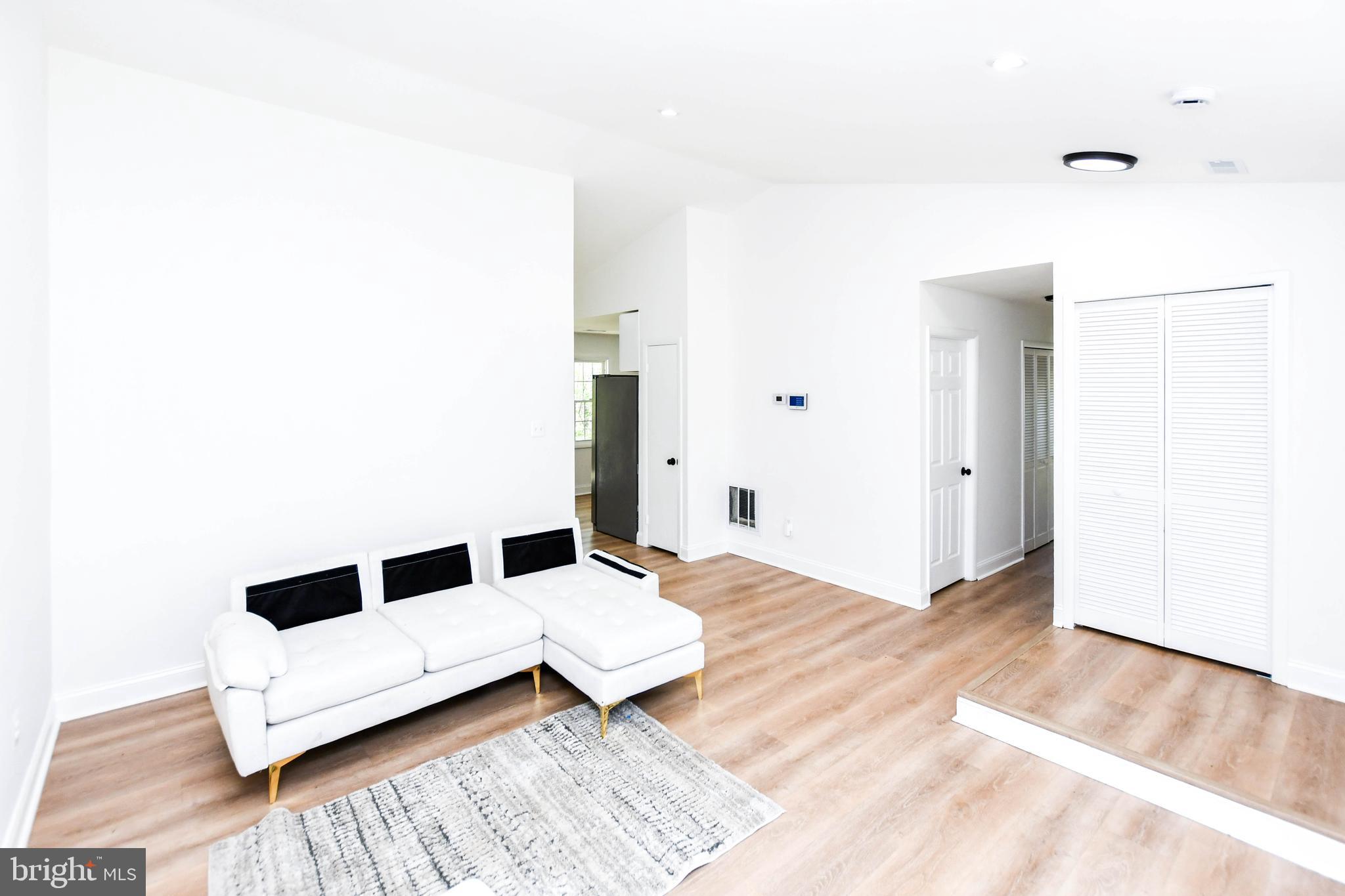 GREENWOOD MANOR - Residential