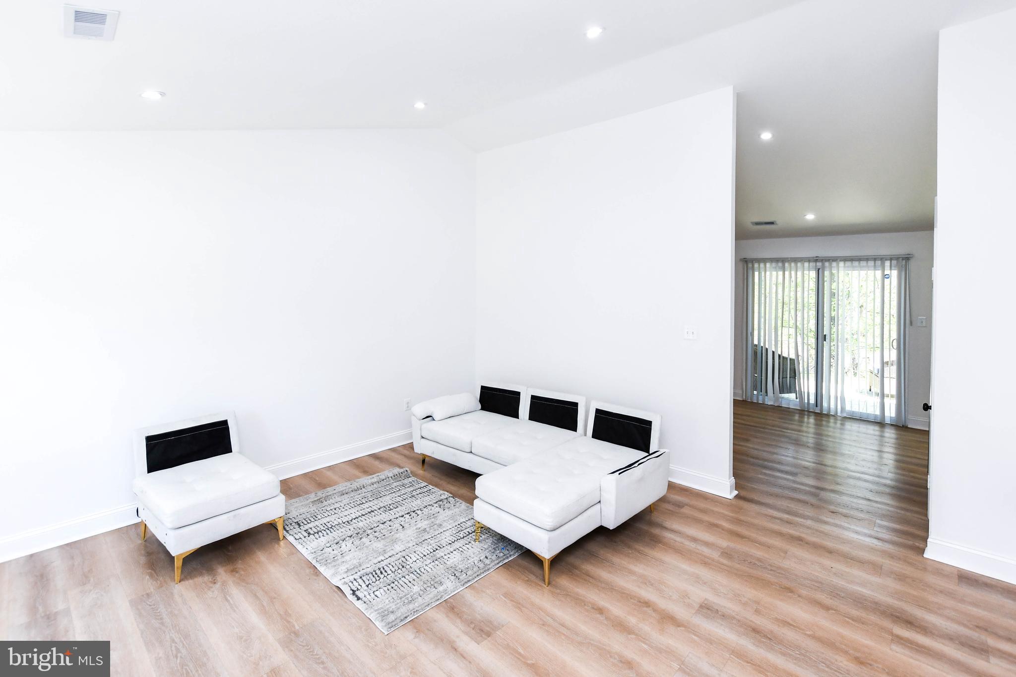 GREENWOOD MANOR - Residential