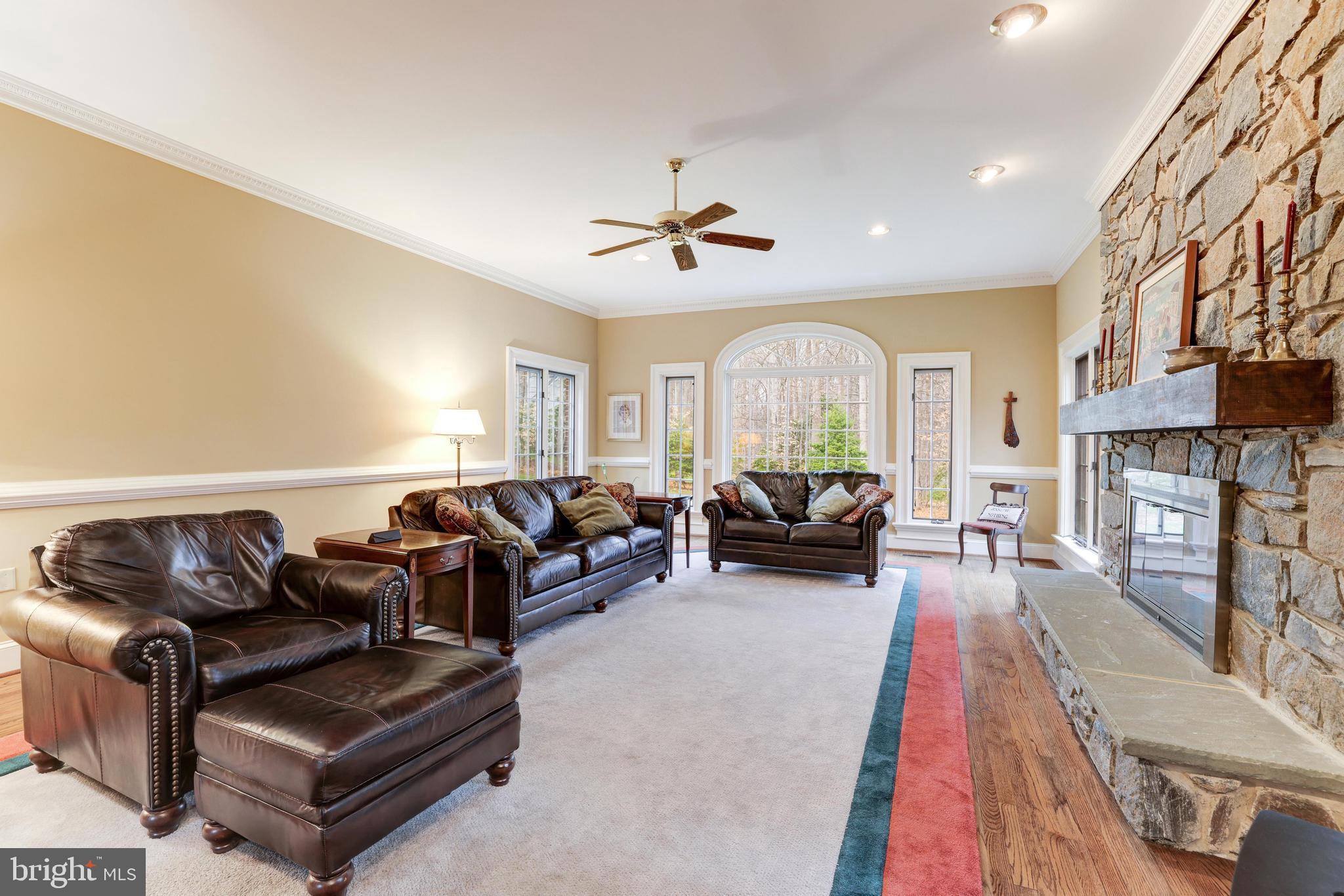 FALCON RIDGE - Residential