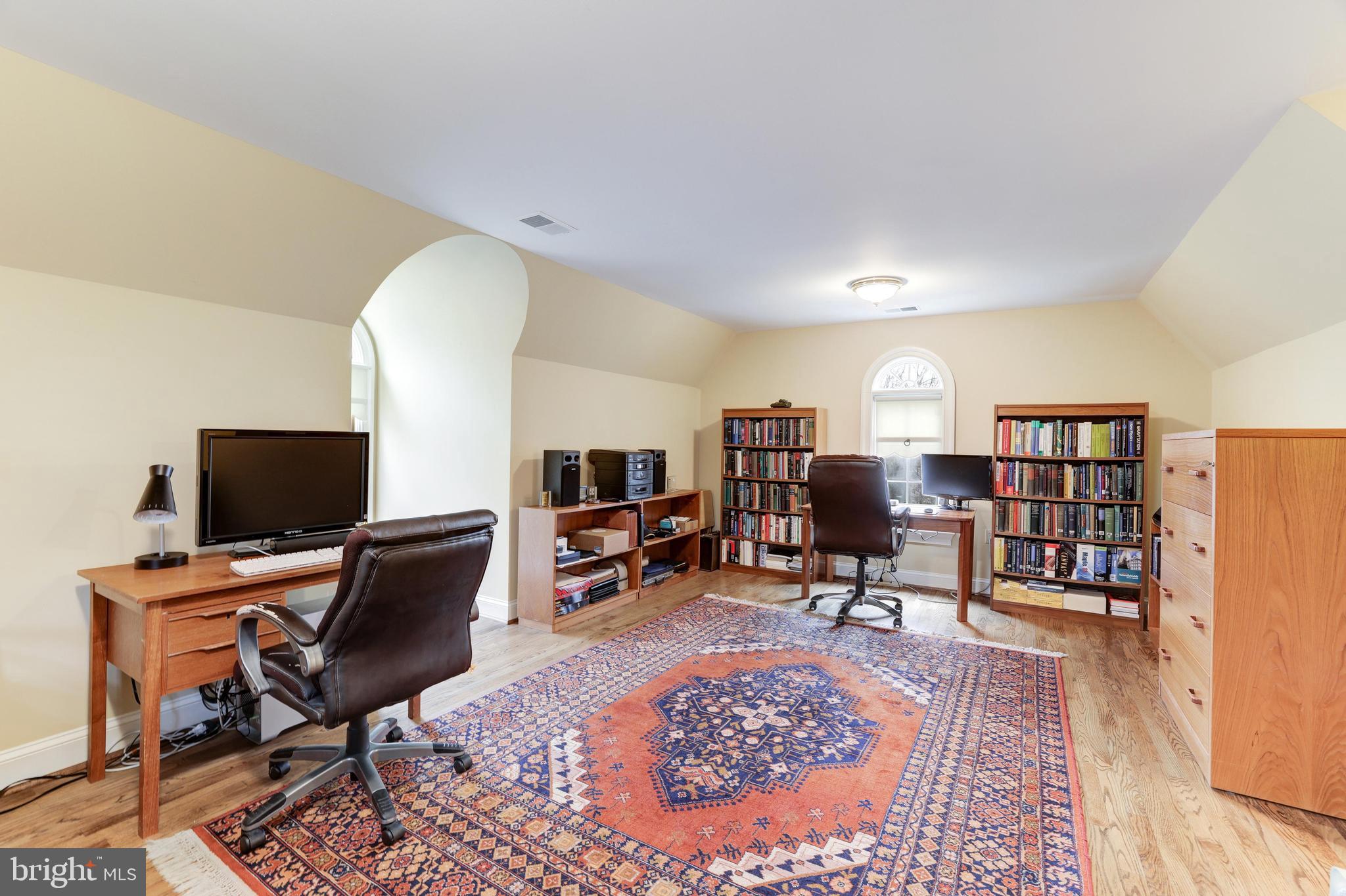 FALCON RIDGE - Residential