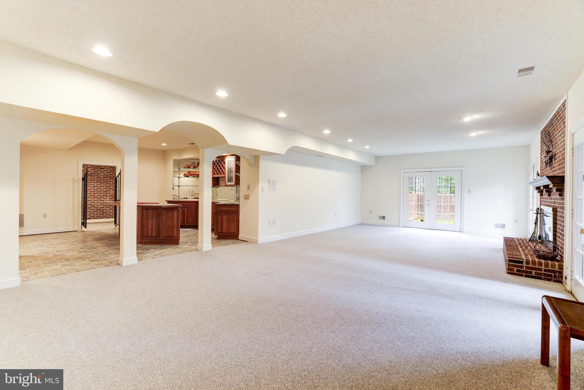 FALCON RIDGE - Residential