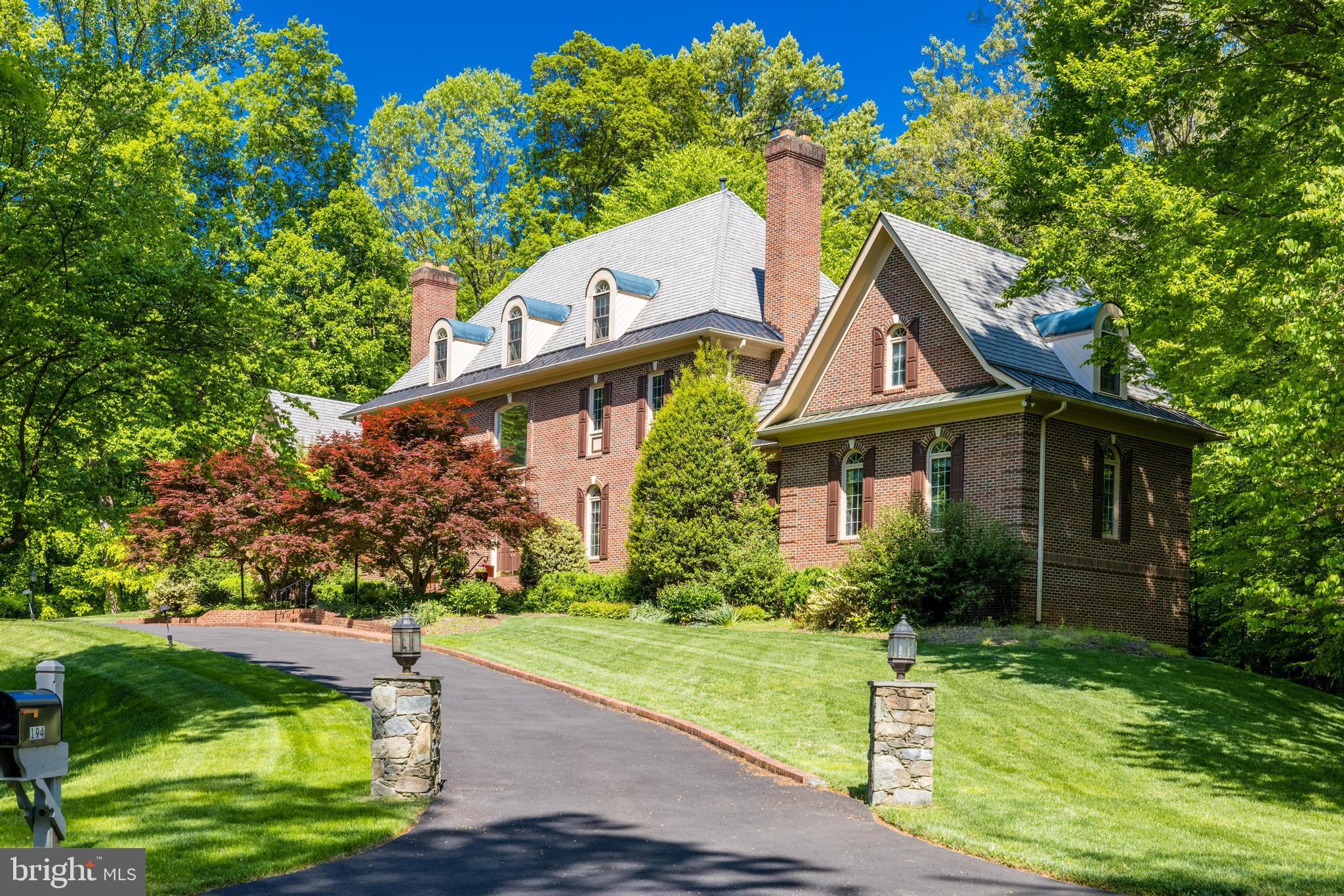 FALCON RIDGE - Residential