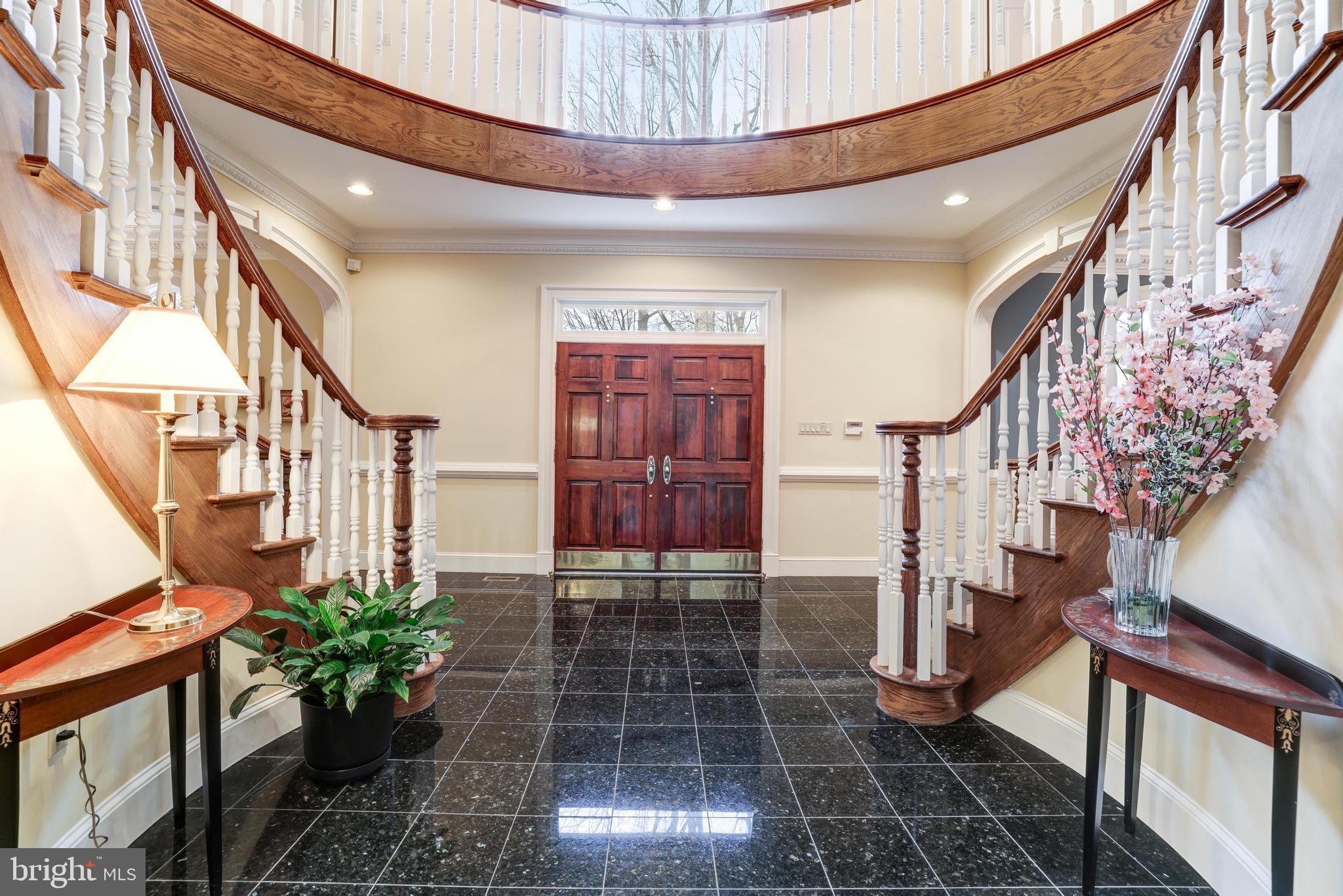 FALCON RIDGE - Residential