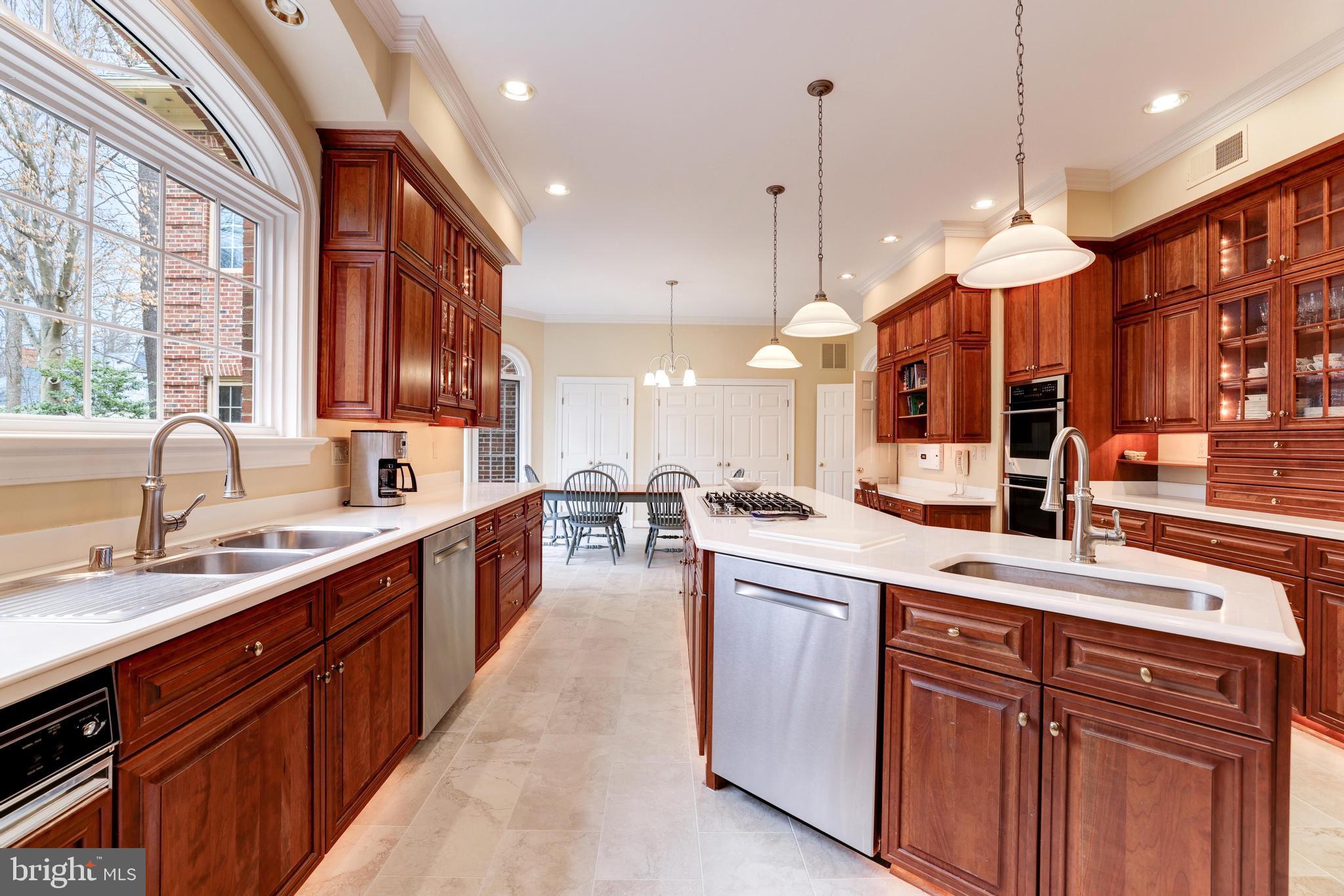 FALCON RIDGE - Residential