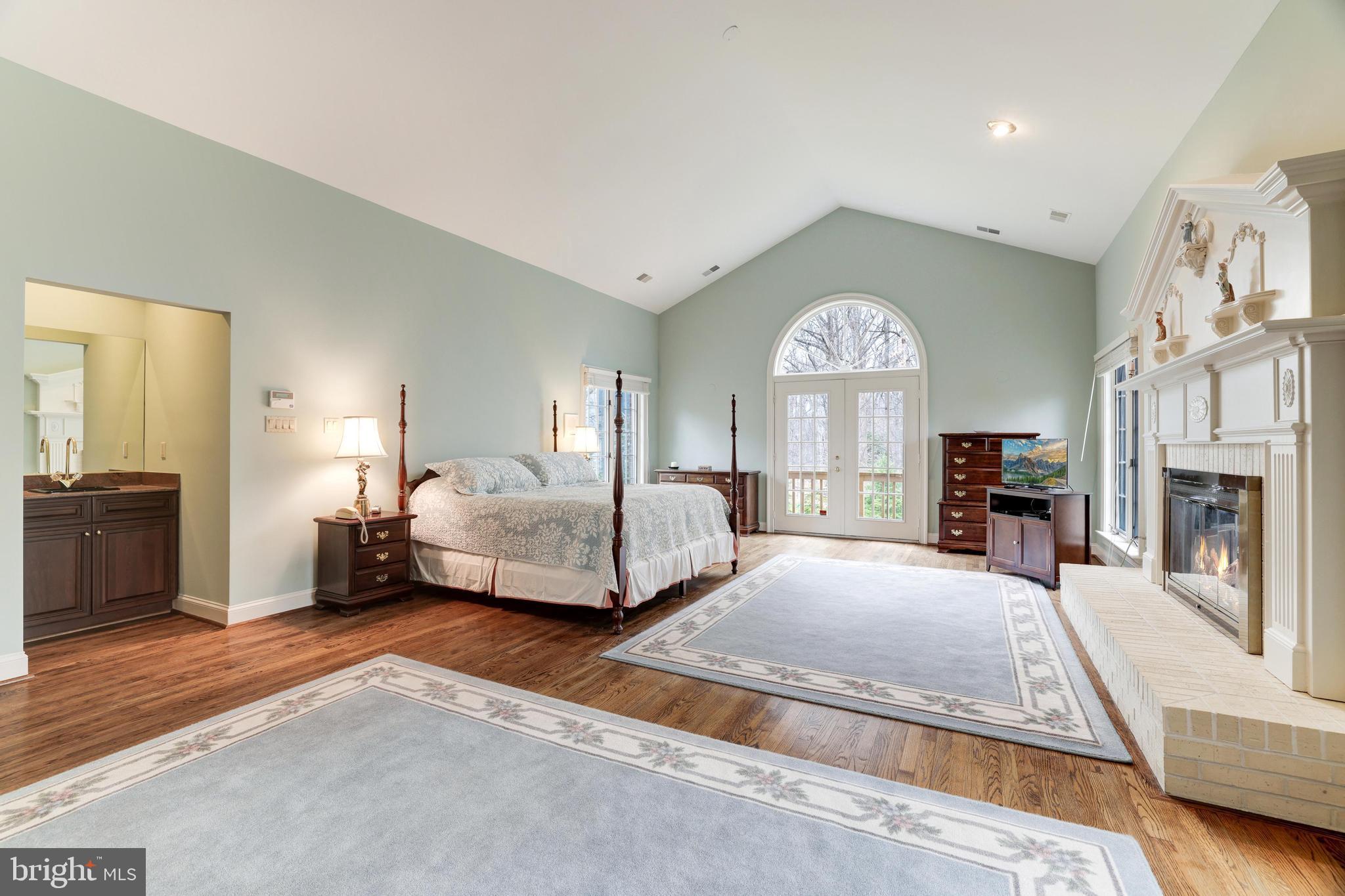 FALCON RIDGE - Residential