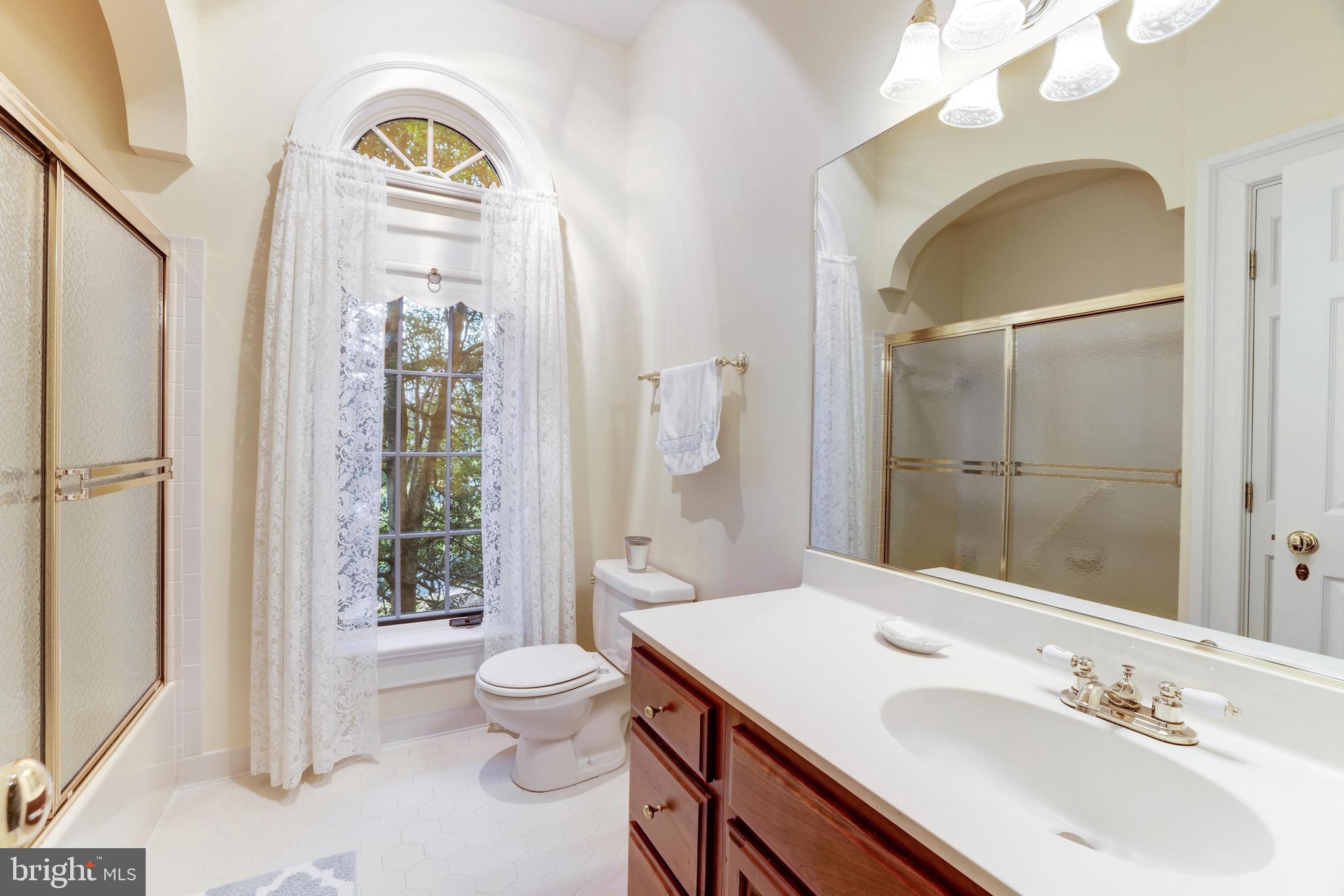 FALCON RIDGE - Residential