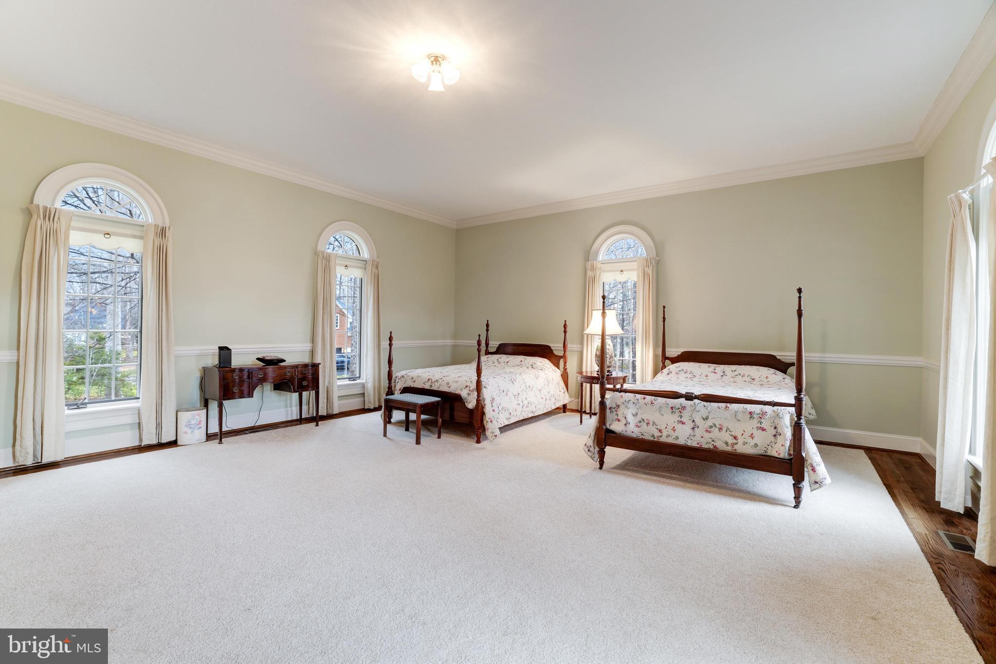 FALCON RIDGE - Residential