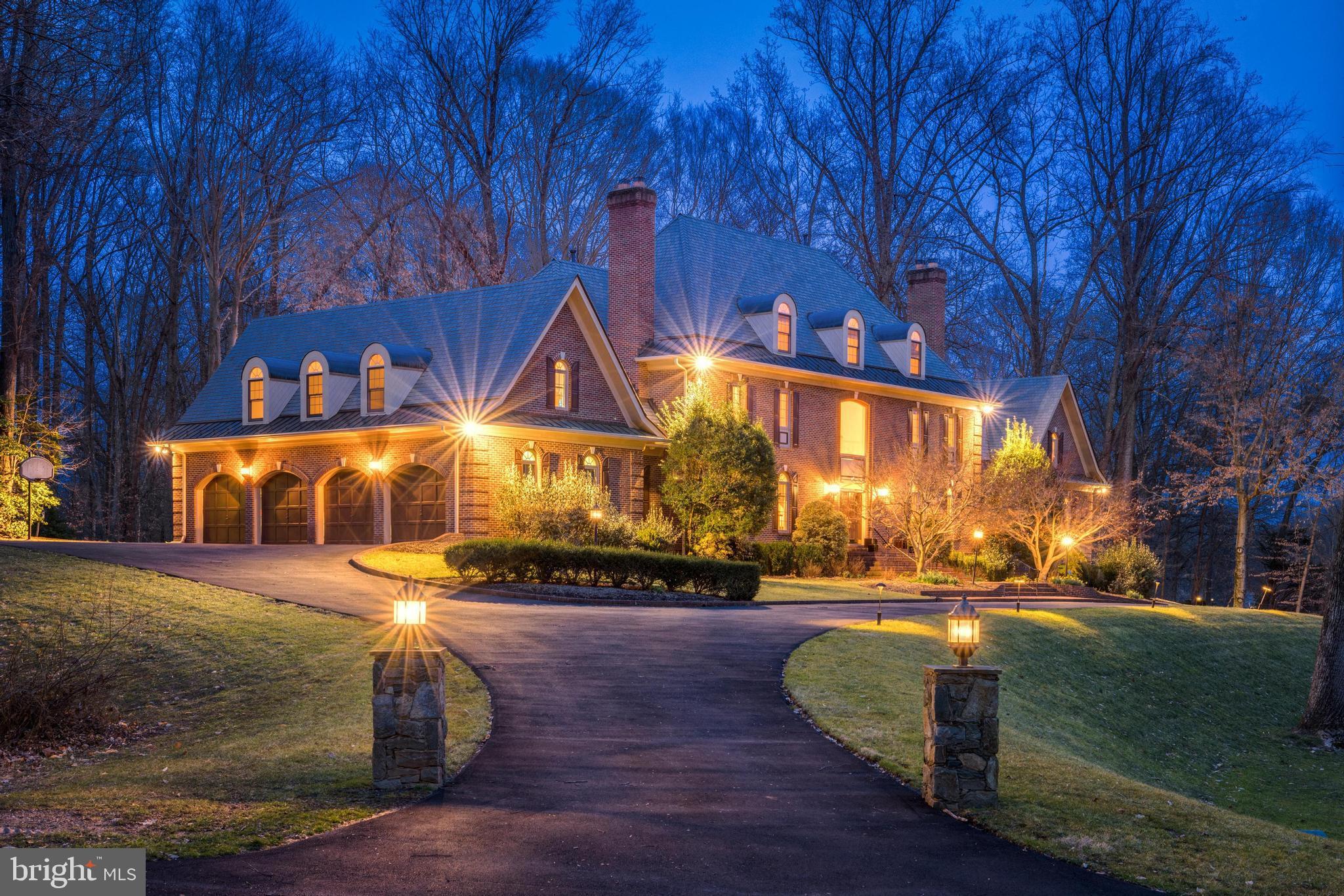 FALCON RIDGE - Residential