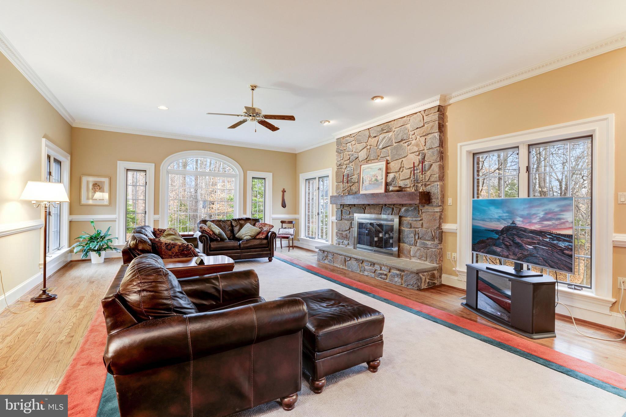 FALCON RIDGE - Residential