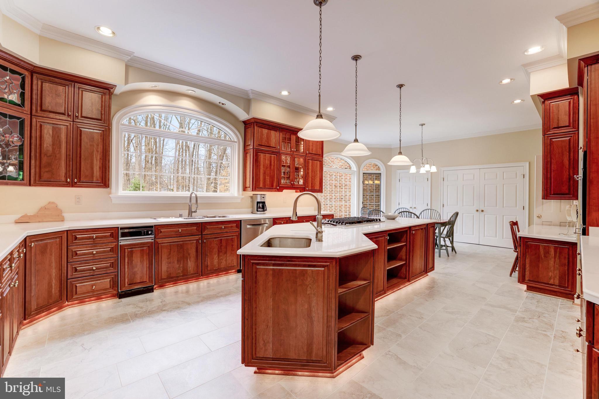 FALCON RIDGE - Residential