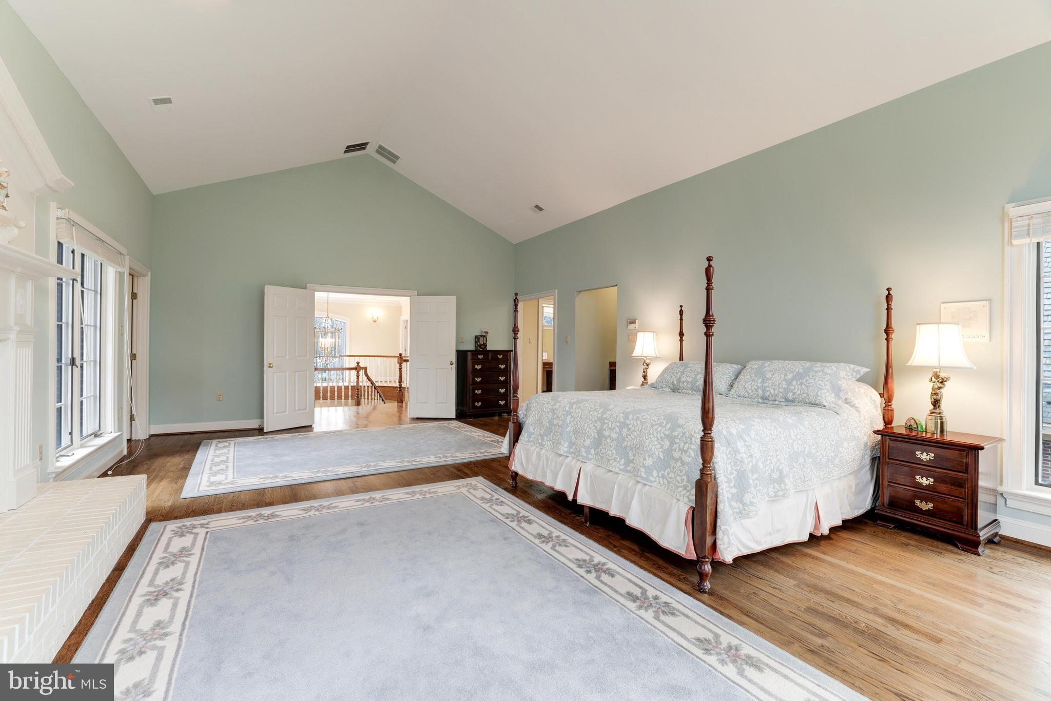 FALCON RIDGE - Residential