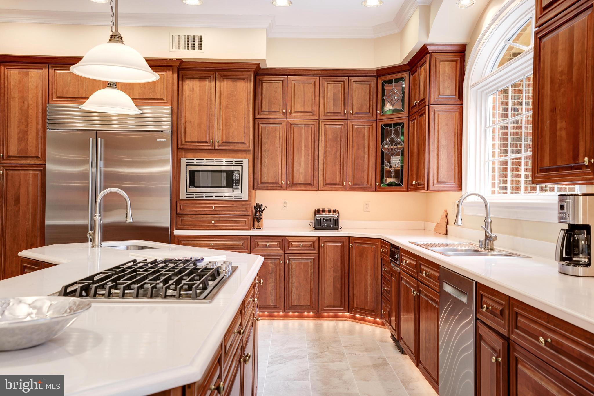 FALCON RIDGE - Residential