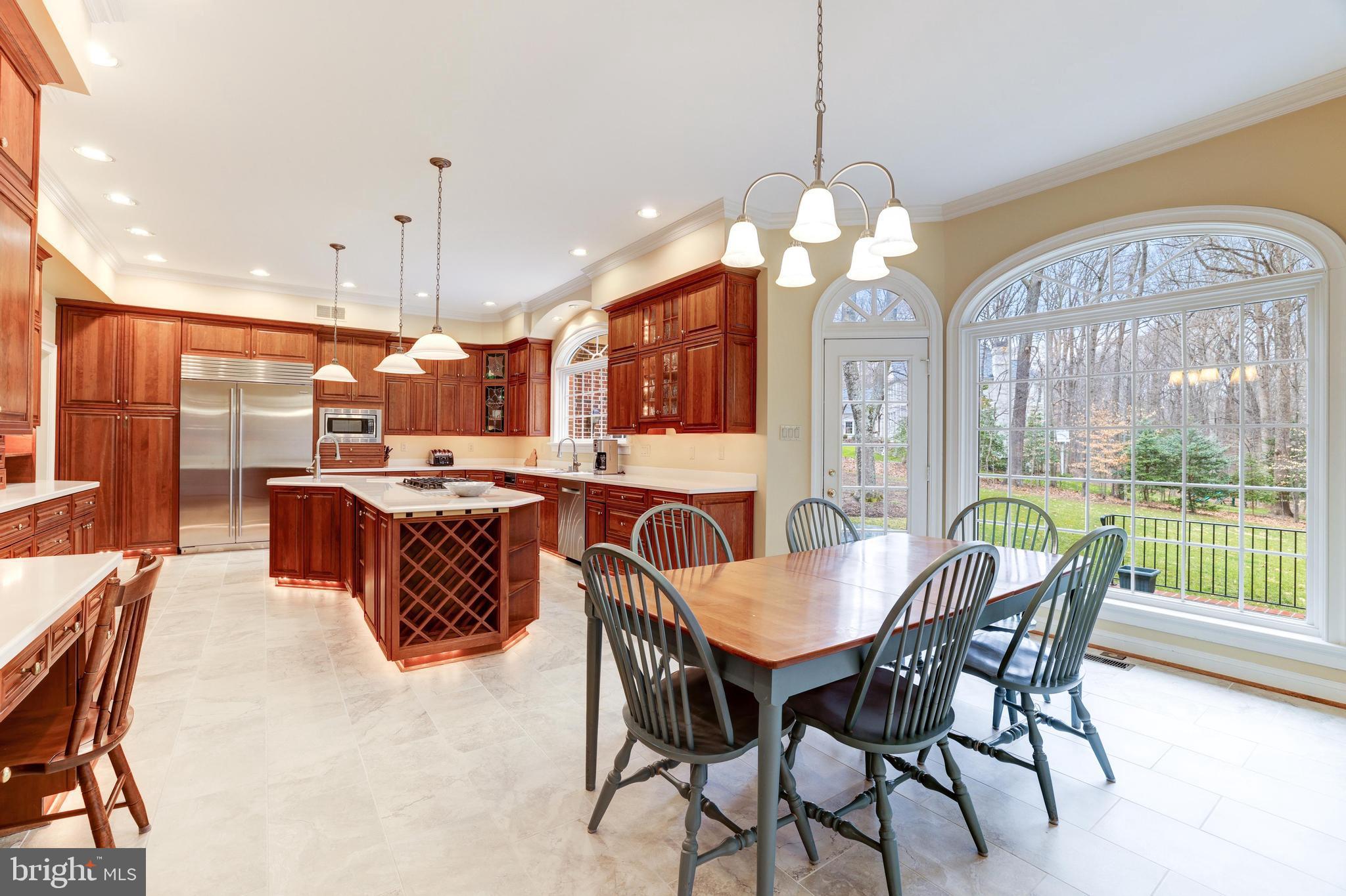 FALCON RIDGE - Residential