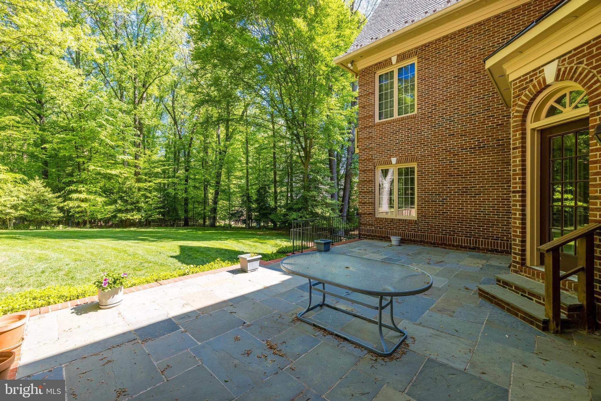 FALCON RIDGE - Residential