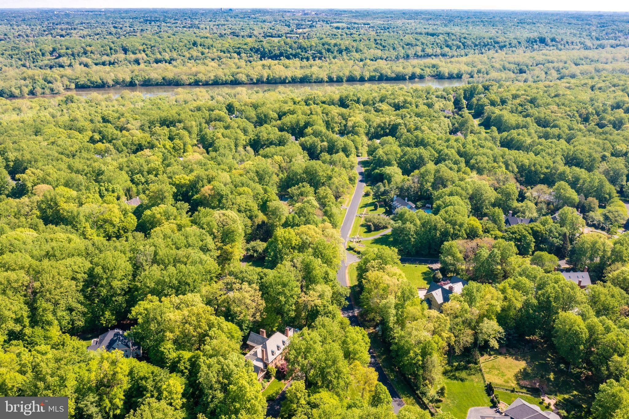 FALCON RIDGE - Residential