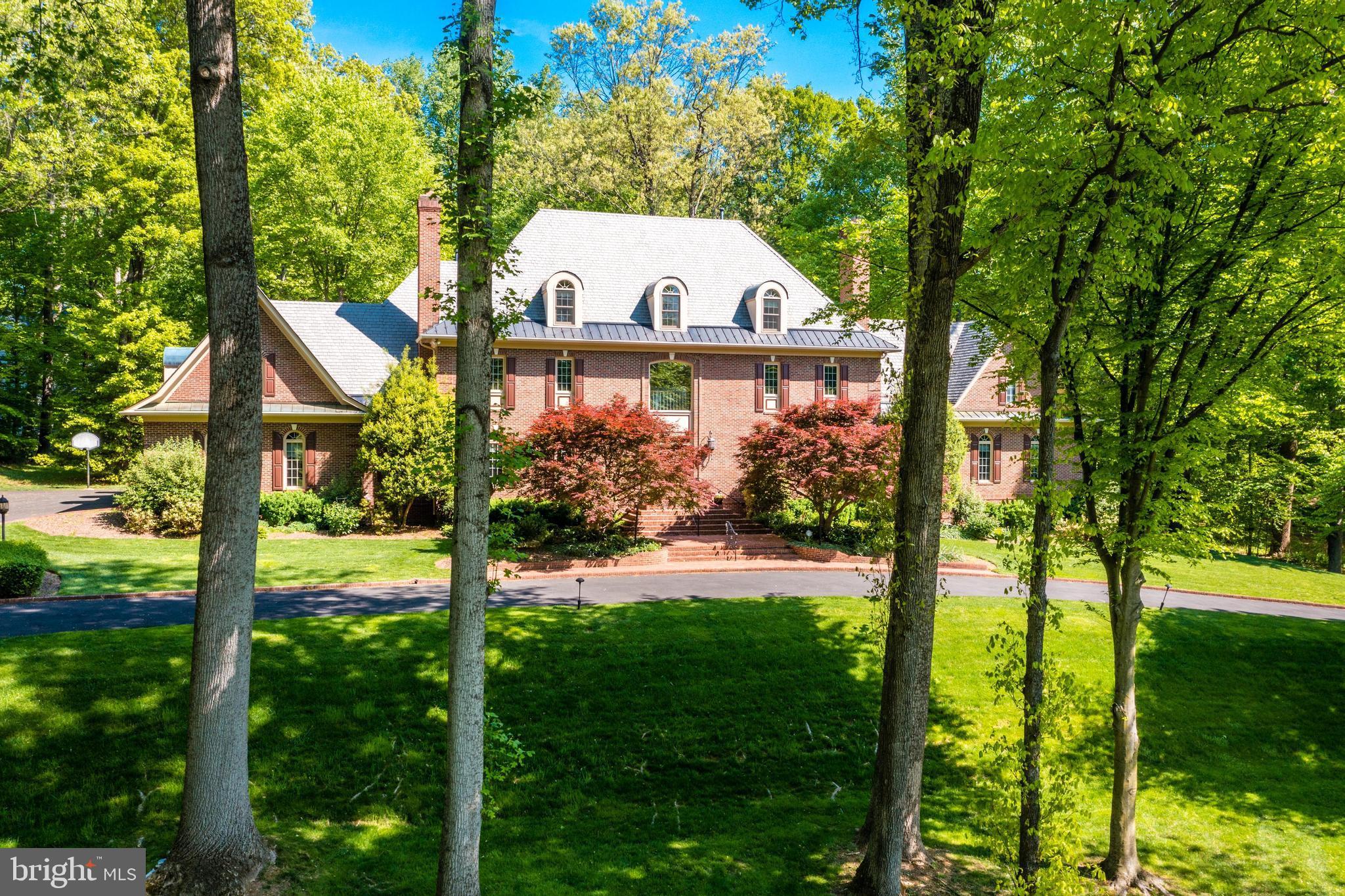 FALCON RIDGE - Residential