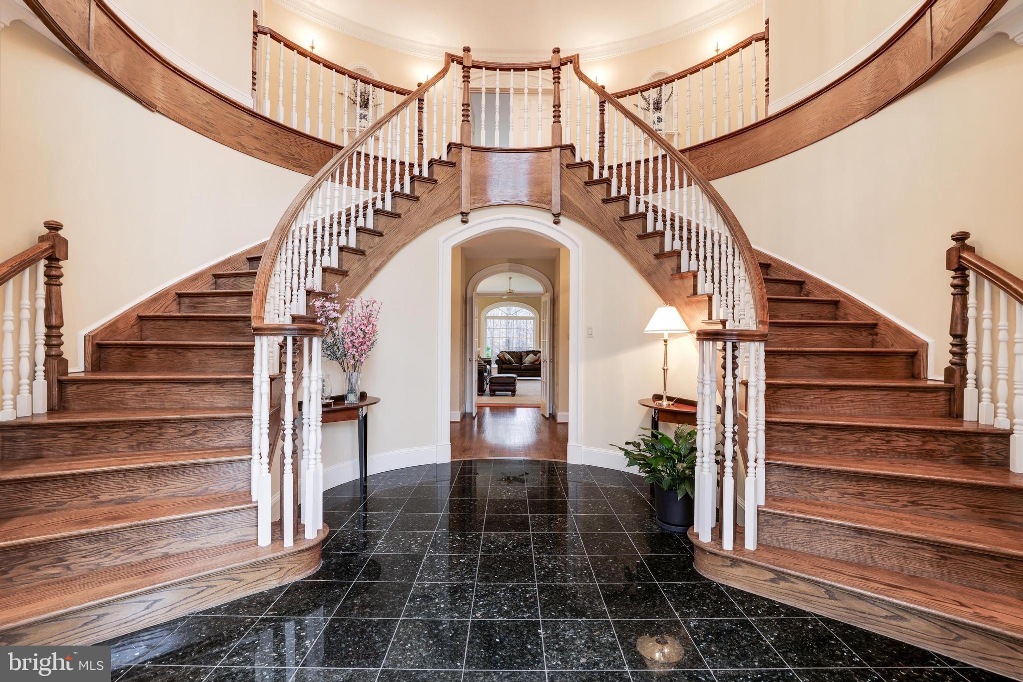 FALCON RIDGE - Residential