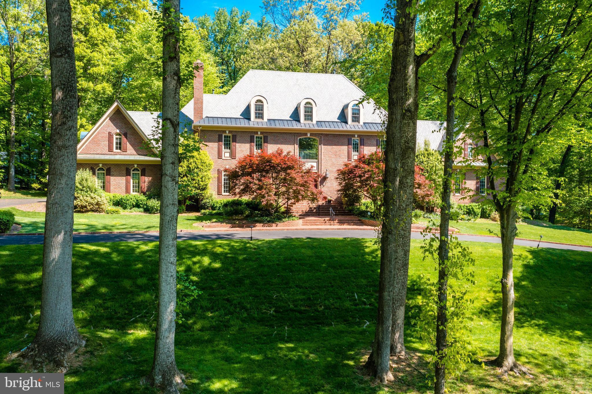 FALCON RIDGE - Residential