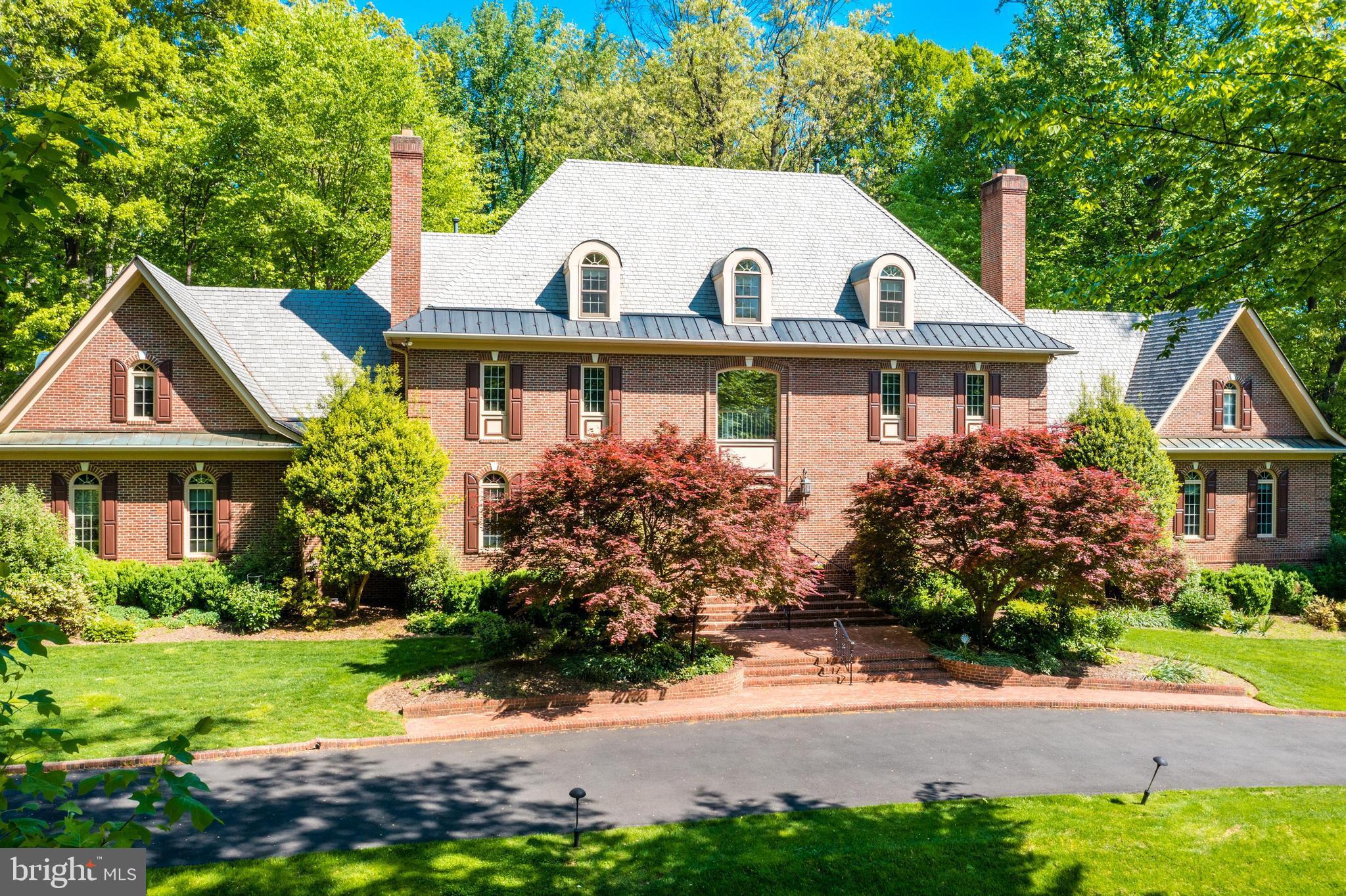 FALCON RIDGE - Residential