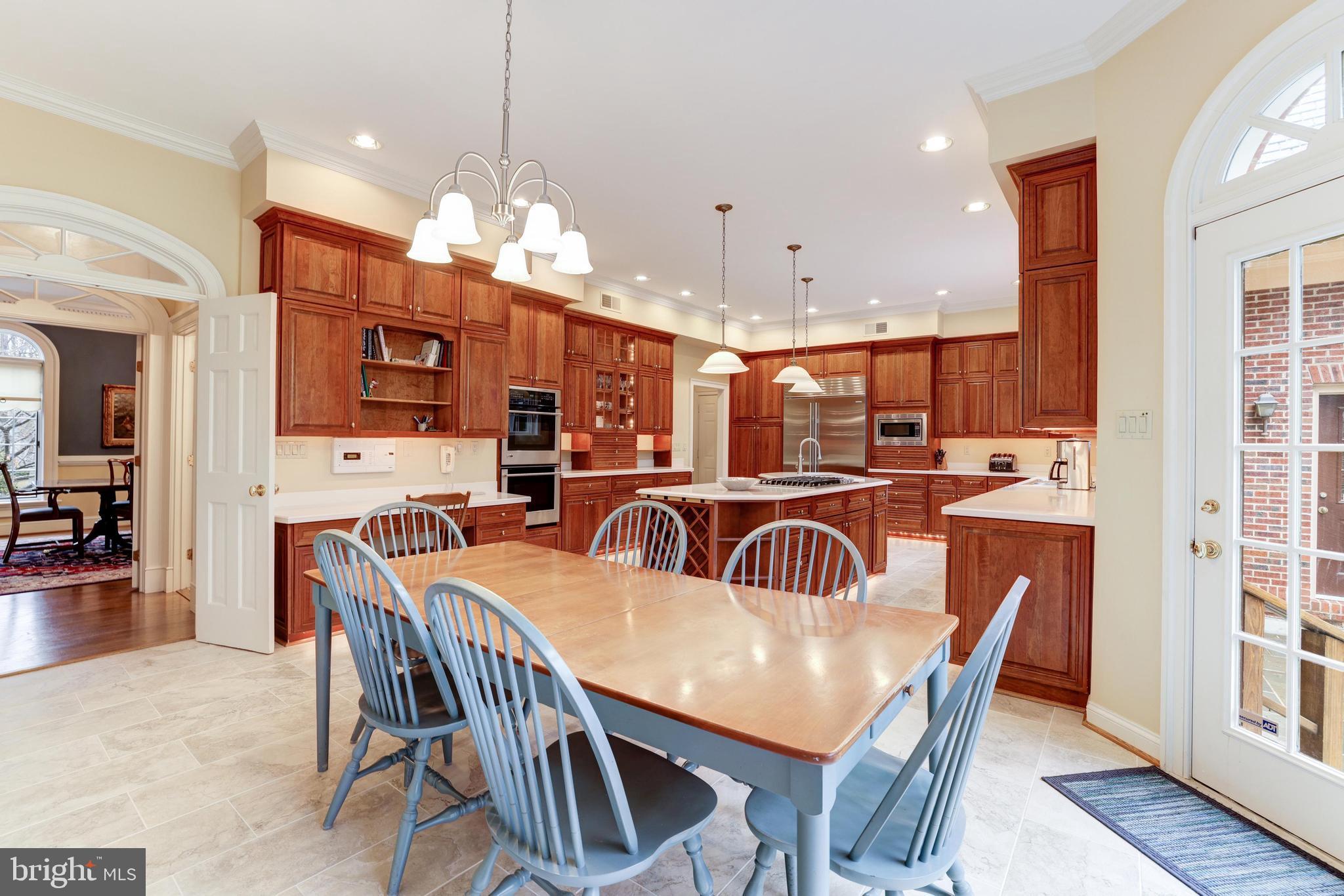 FALCON RIDGE - Residential