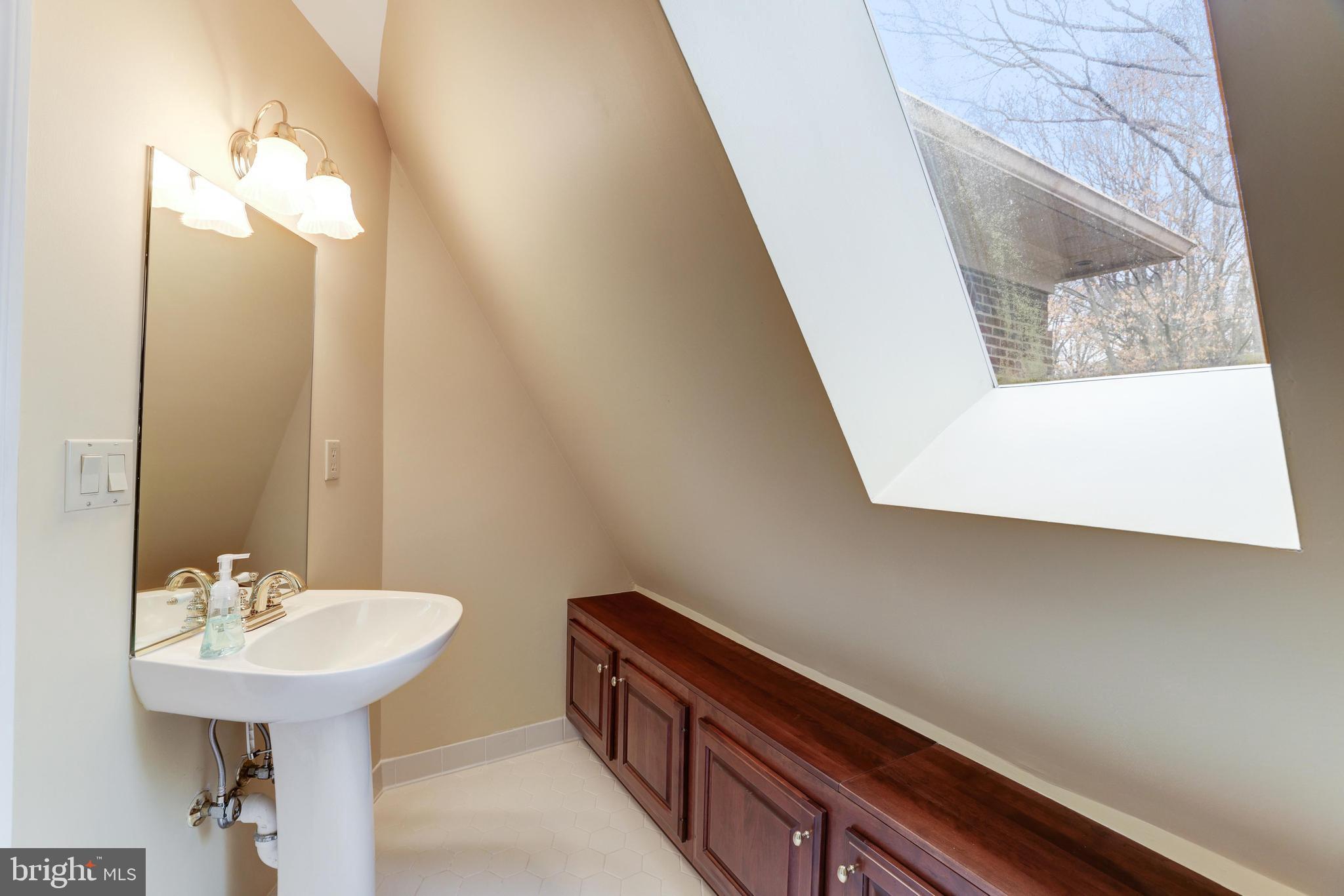 FALCON RIDGE - Residential