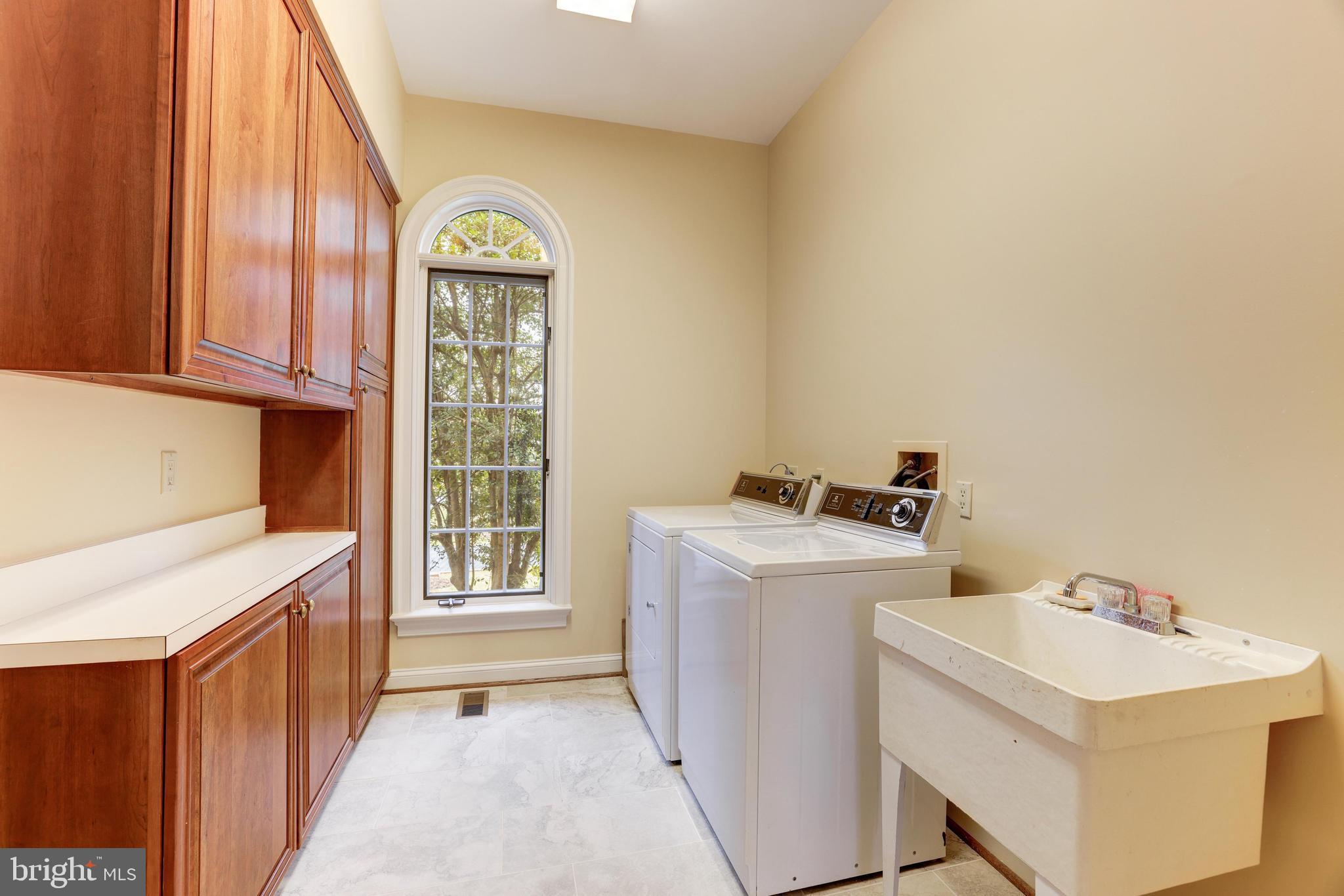 FALCON RIDGE - Residential