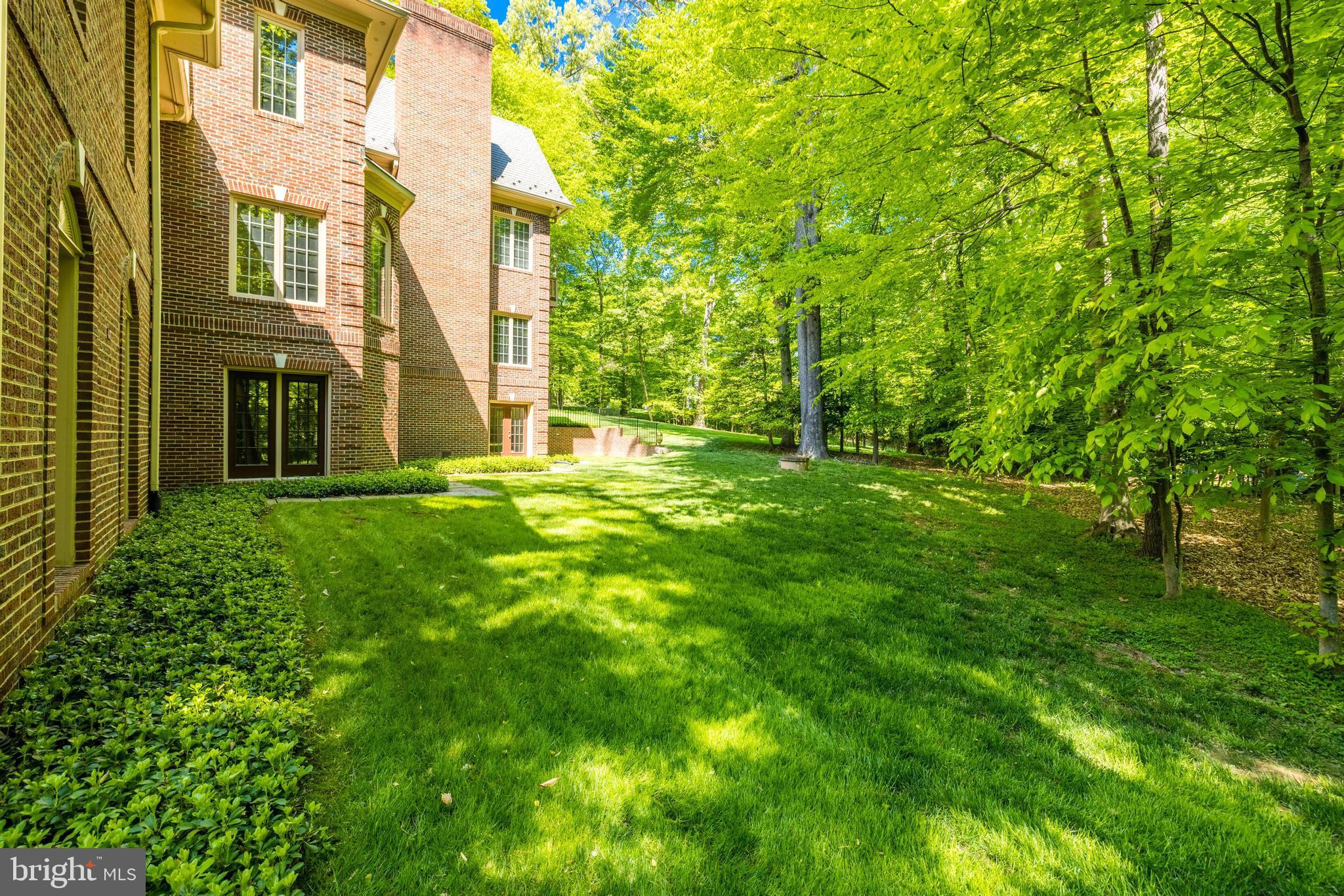 FALCON RIDGE - Residential