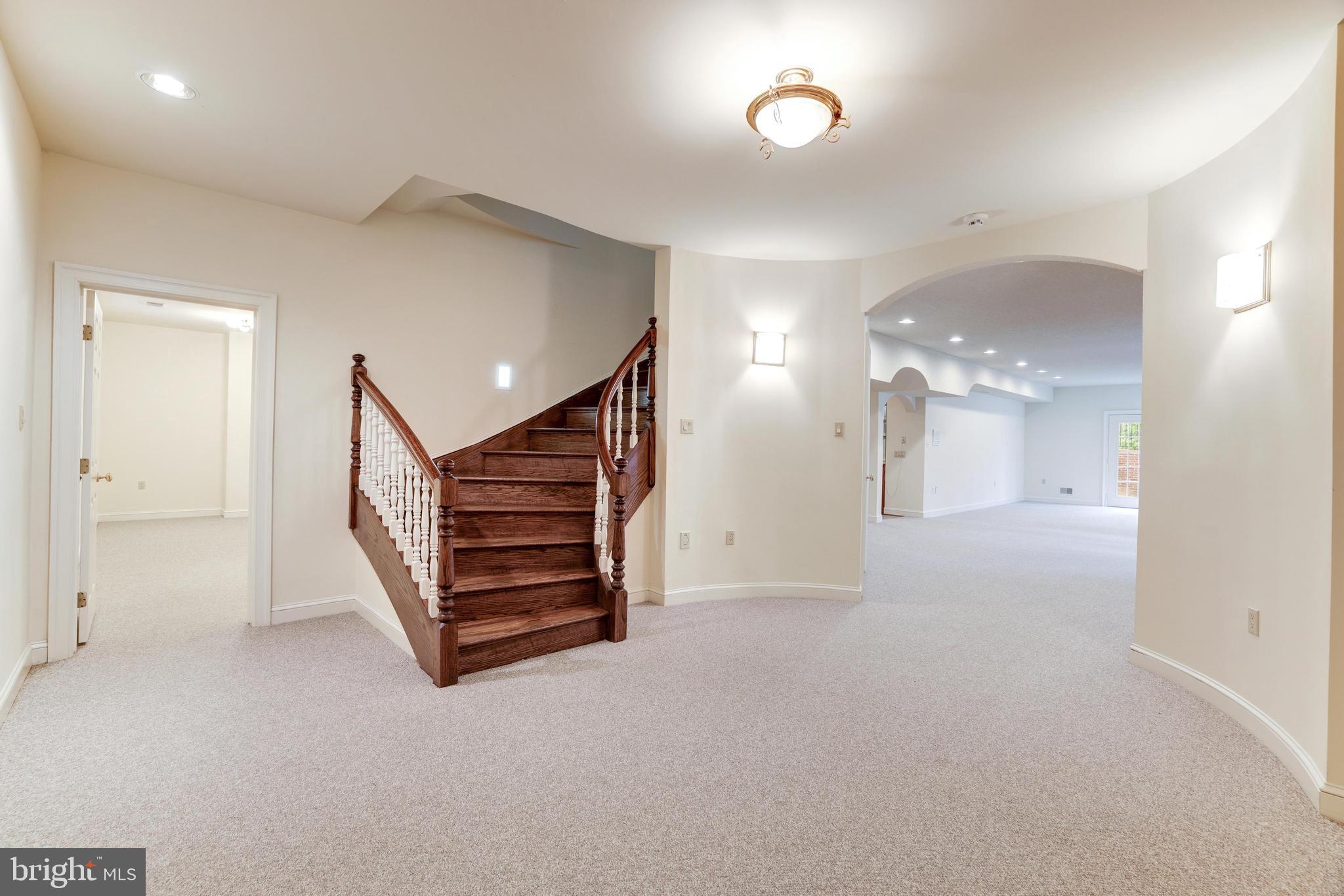 FALCON RIDGE - Residential