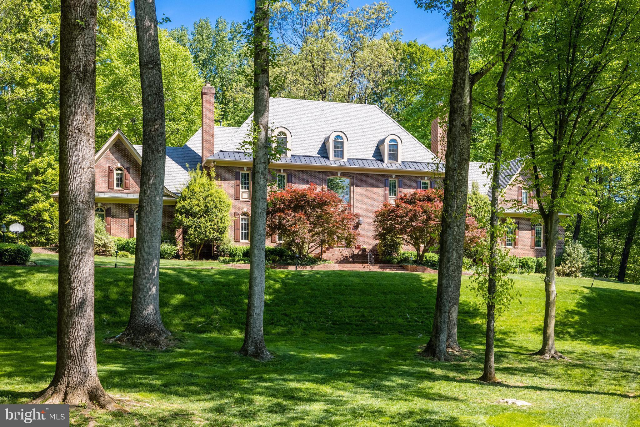 FALCON RIDGE - Residential