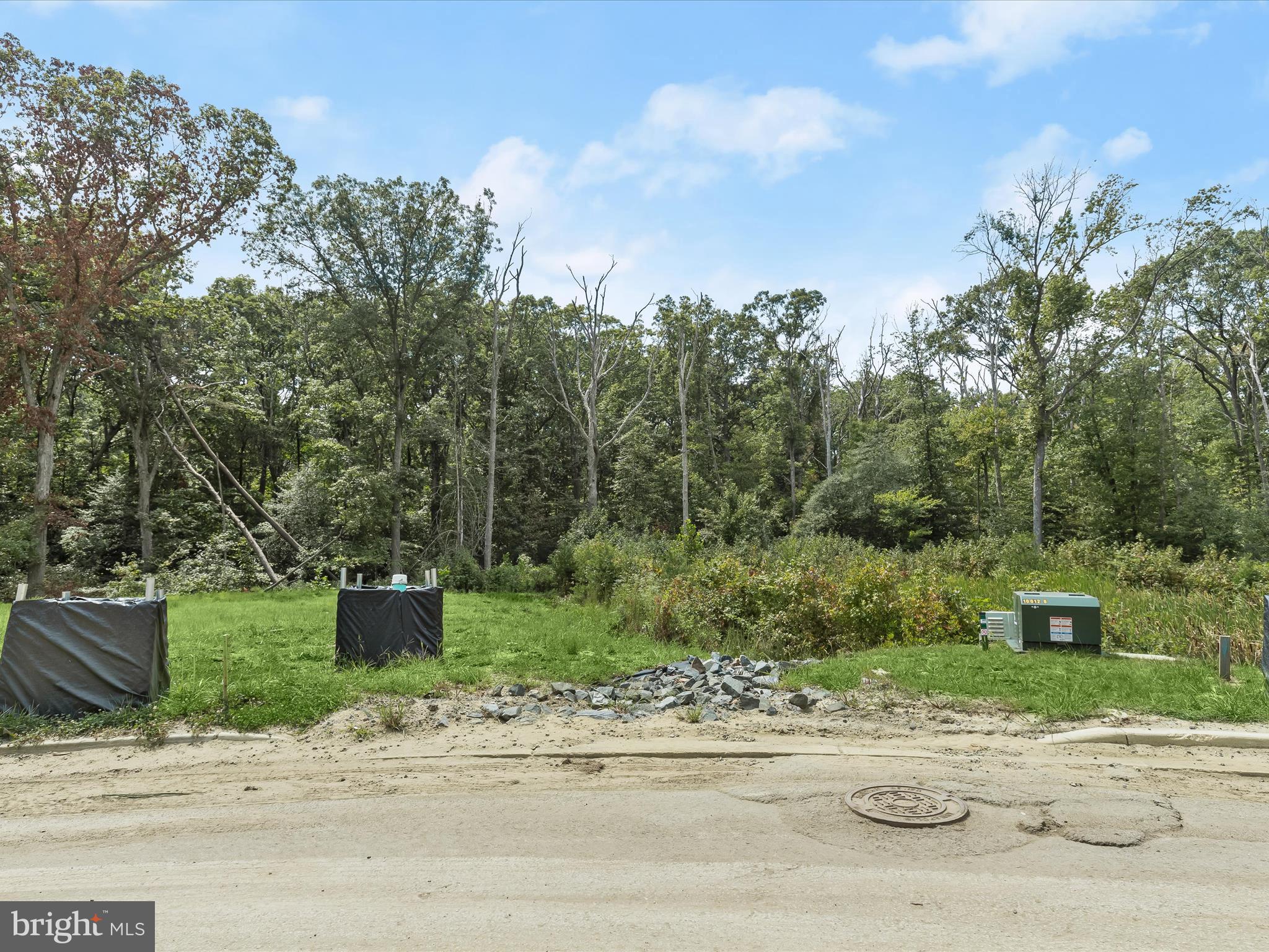 PARKSIDE PRESERVE - Land