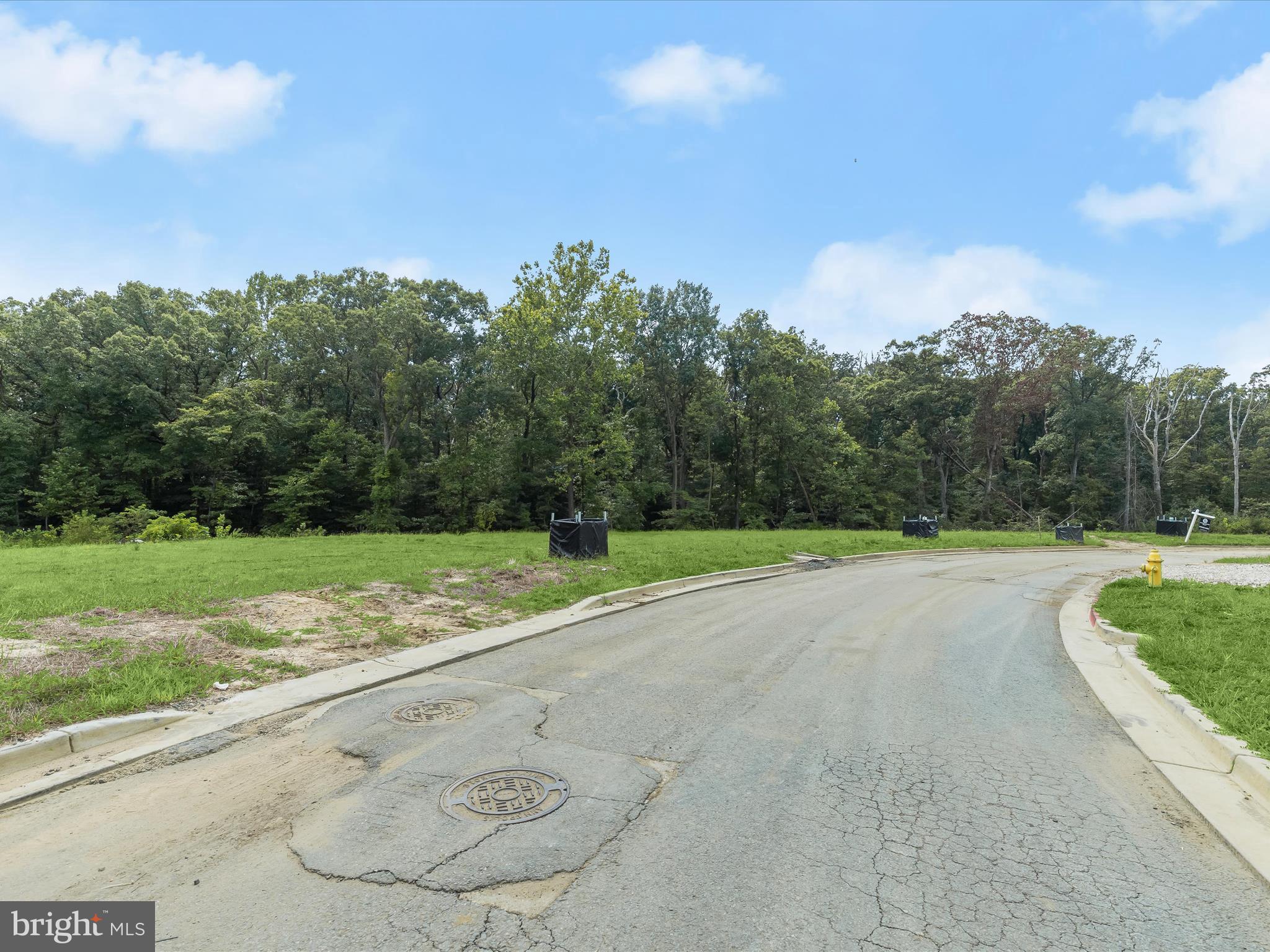 PARKSIDE PRESERVE - Land