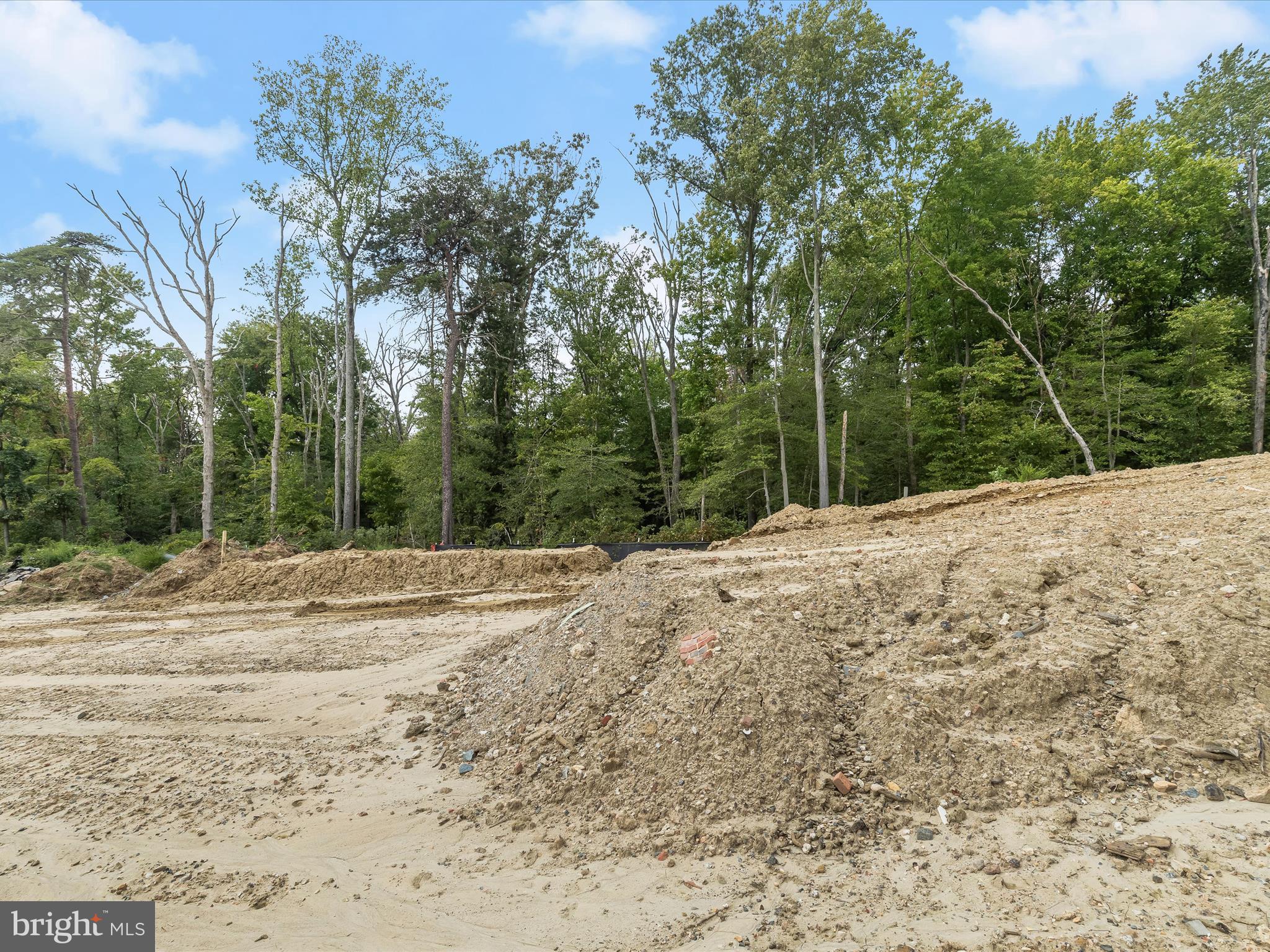 PARKSIDE PRESERVE - Land