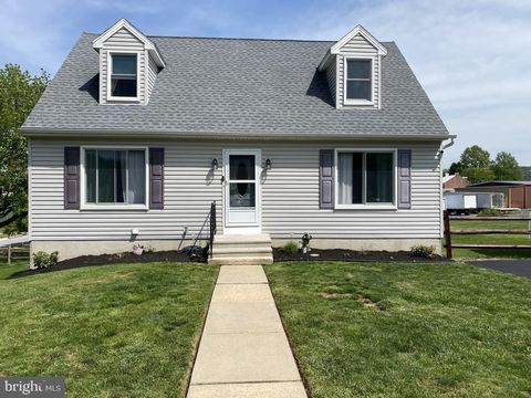 107 N 4TH STREET WOMELSDORF PA 19567