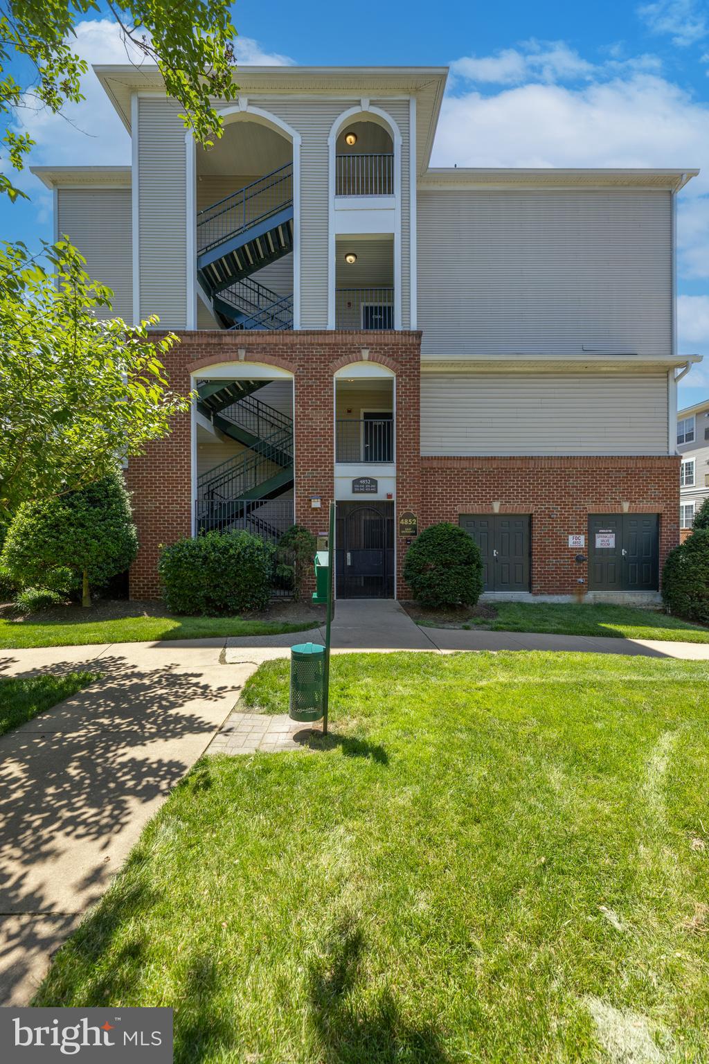 4852 EISENHOWER AVENUE 338