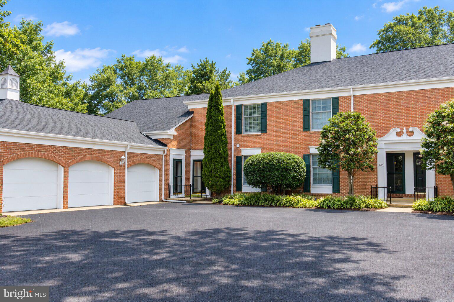 9518 QUAIL HOLLOW 702