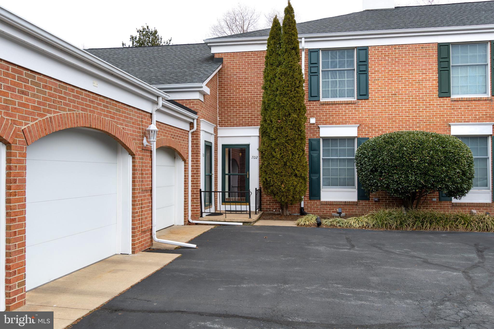 QUAIL HOLLOW - Residential