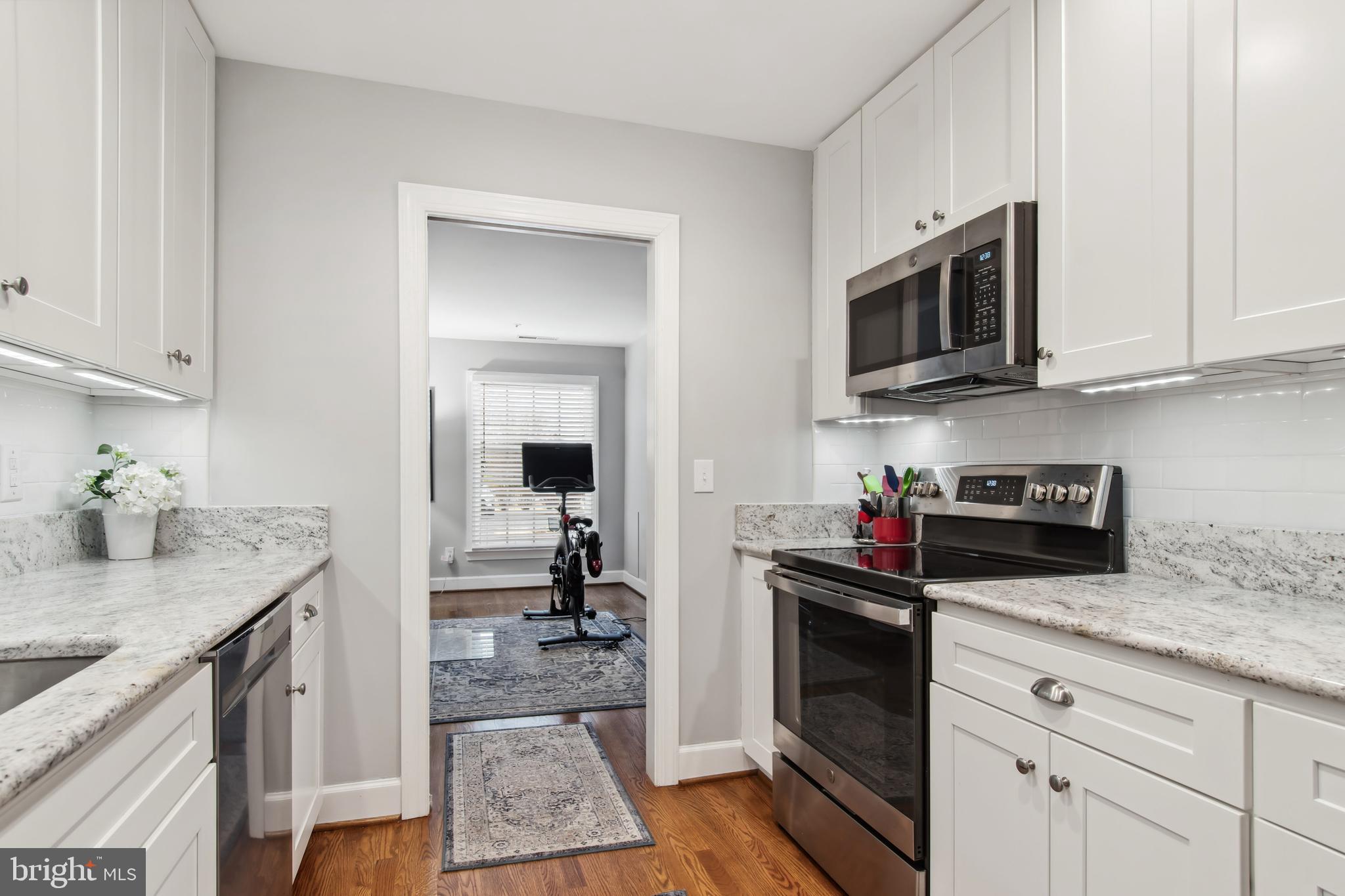 QUAIL HOLLOW - Residential