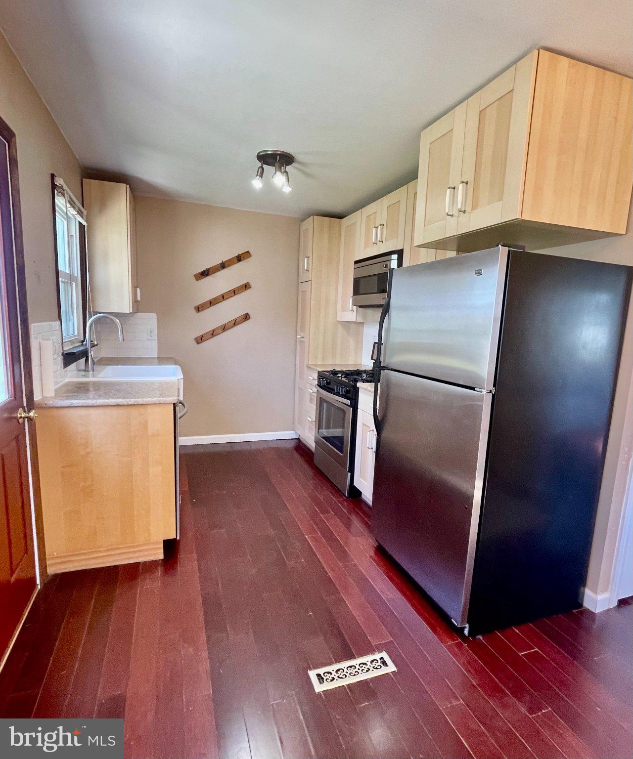 NORTH HILLS - Residential