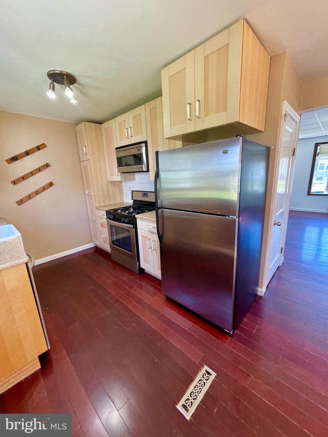 NORTH HILLS - Residential