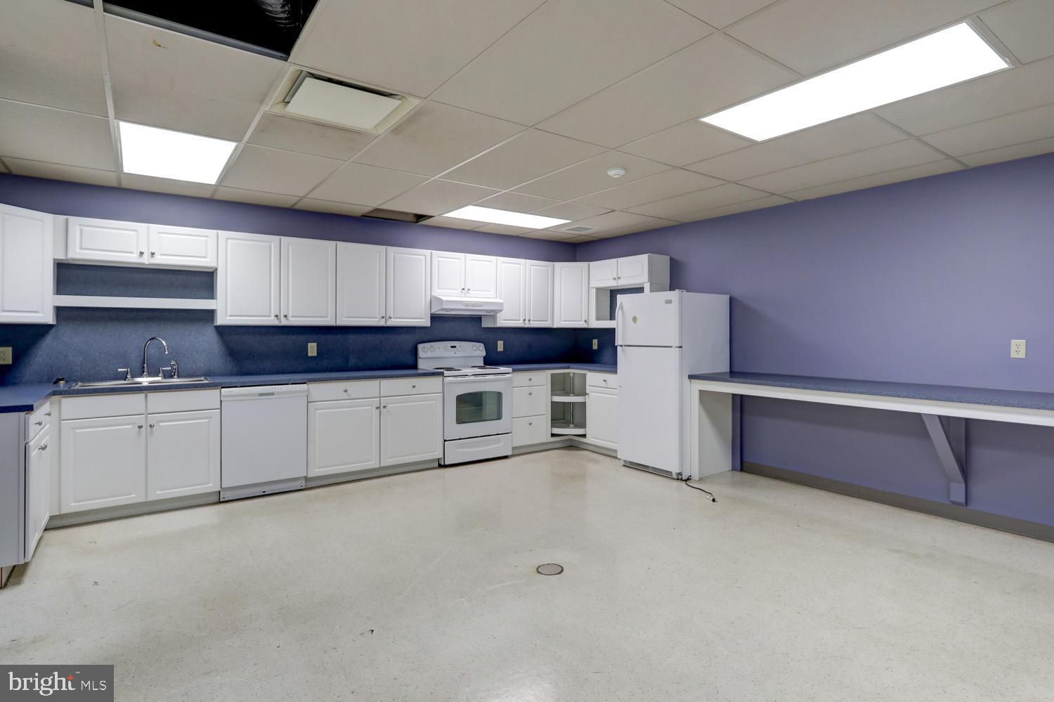 EAST HEMPFIELD TWP - Commercial Sale