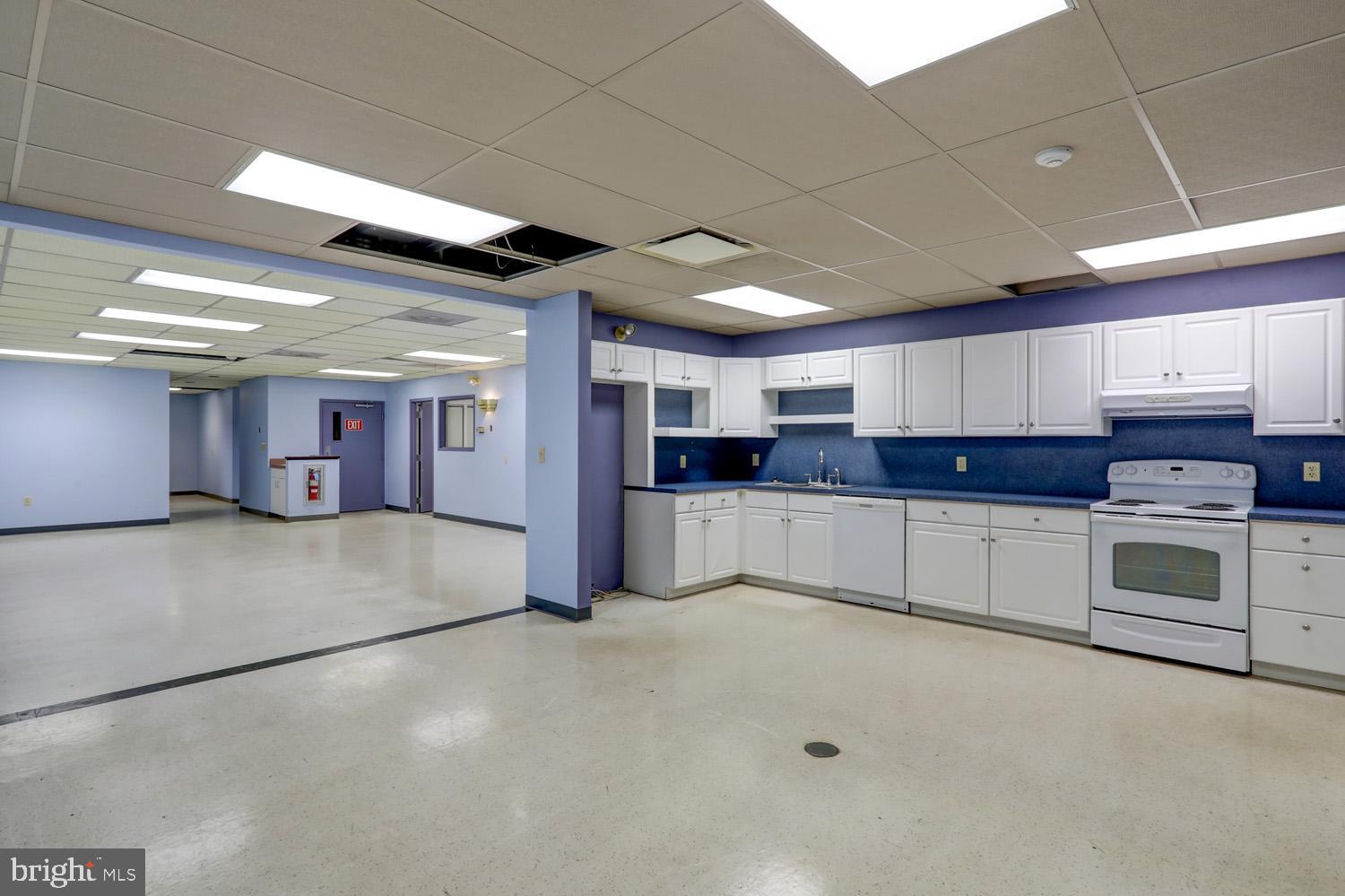 EAST HEMPFIELD TWP - Commercial Sale