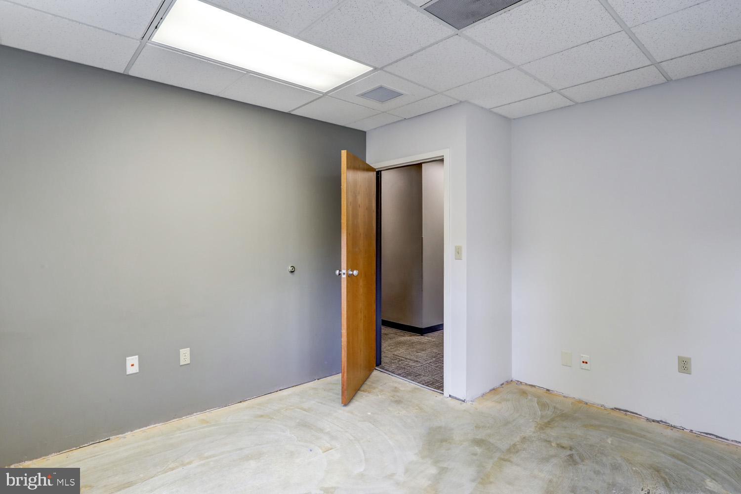 EAST HEMPFIELD TWP - Commercial Sale